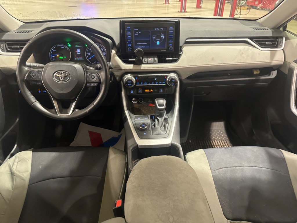 2022 Toyota RAV4 Hybrid XLE Premium photo 6