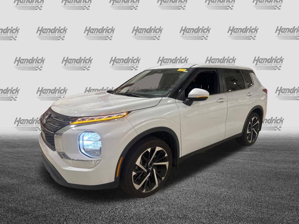 Used 2022 Mitsubishi Outlander ES SUV