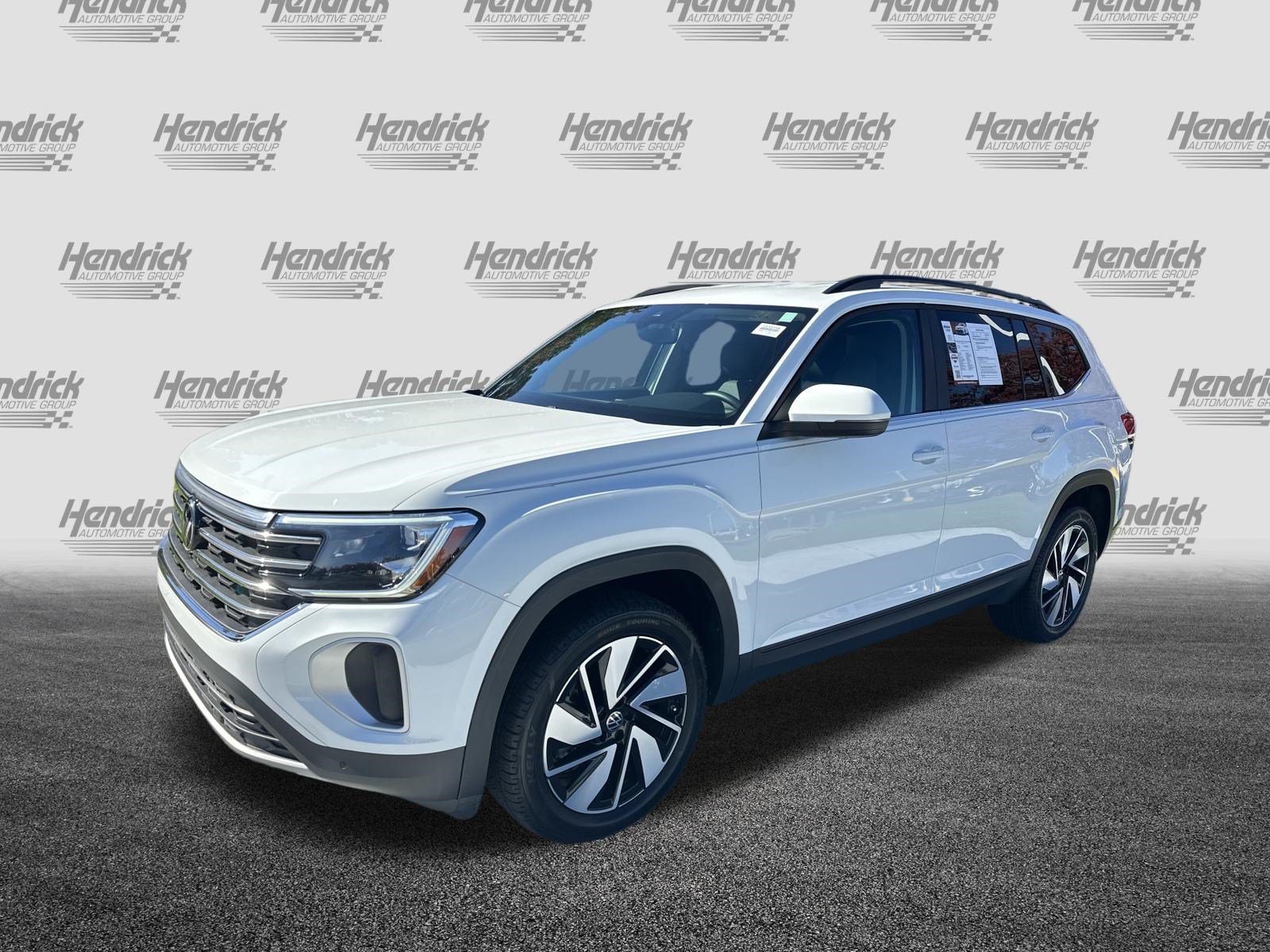 Used 2024 Volkswagen Atlas 2.0T SE w/Technology SUV