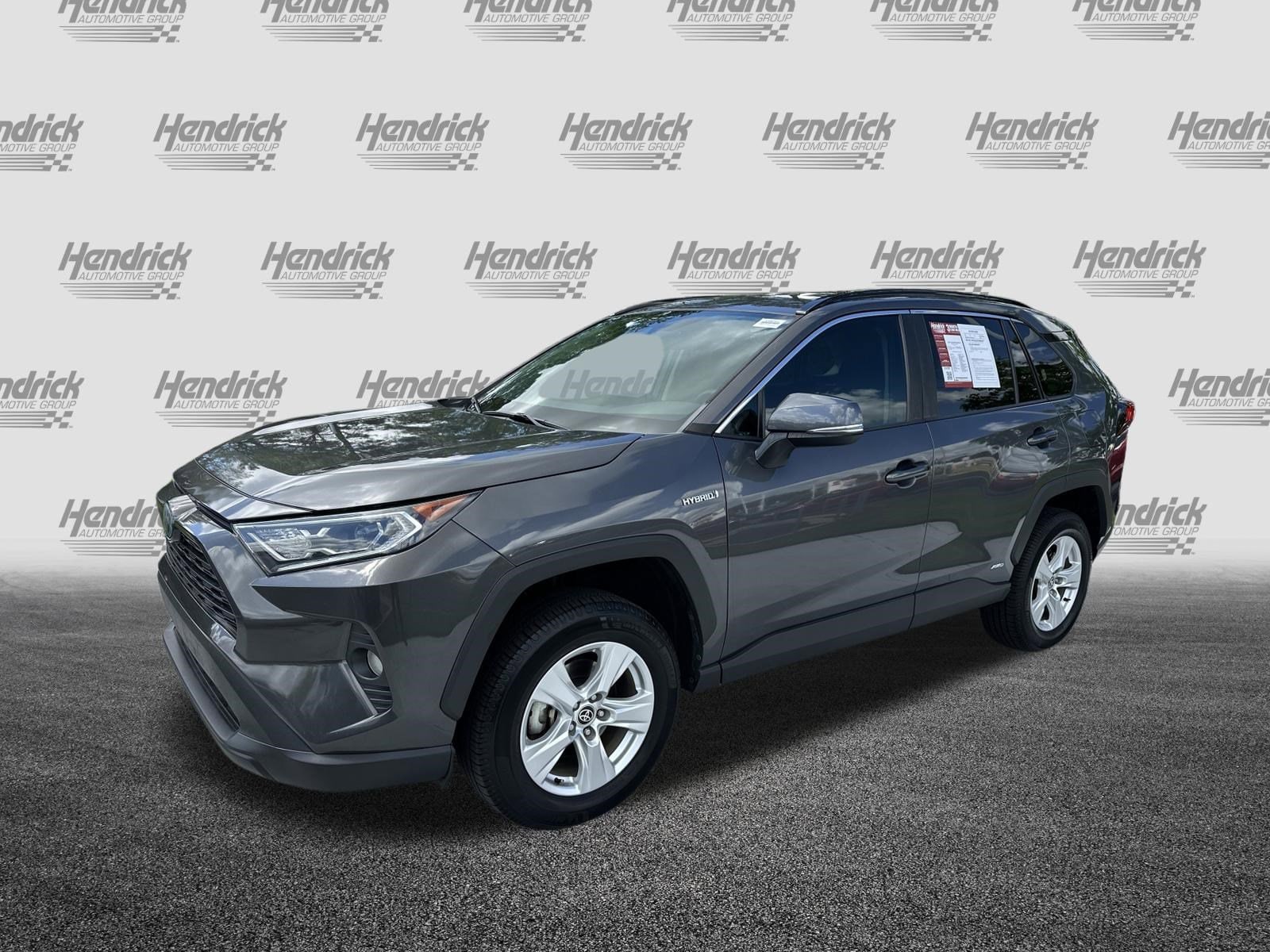 2021 Toyota RAV4 Hybrid XLE photo 4