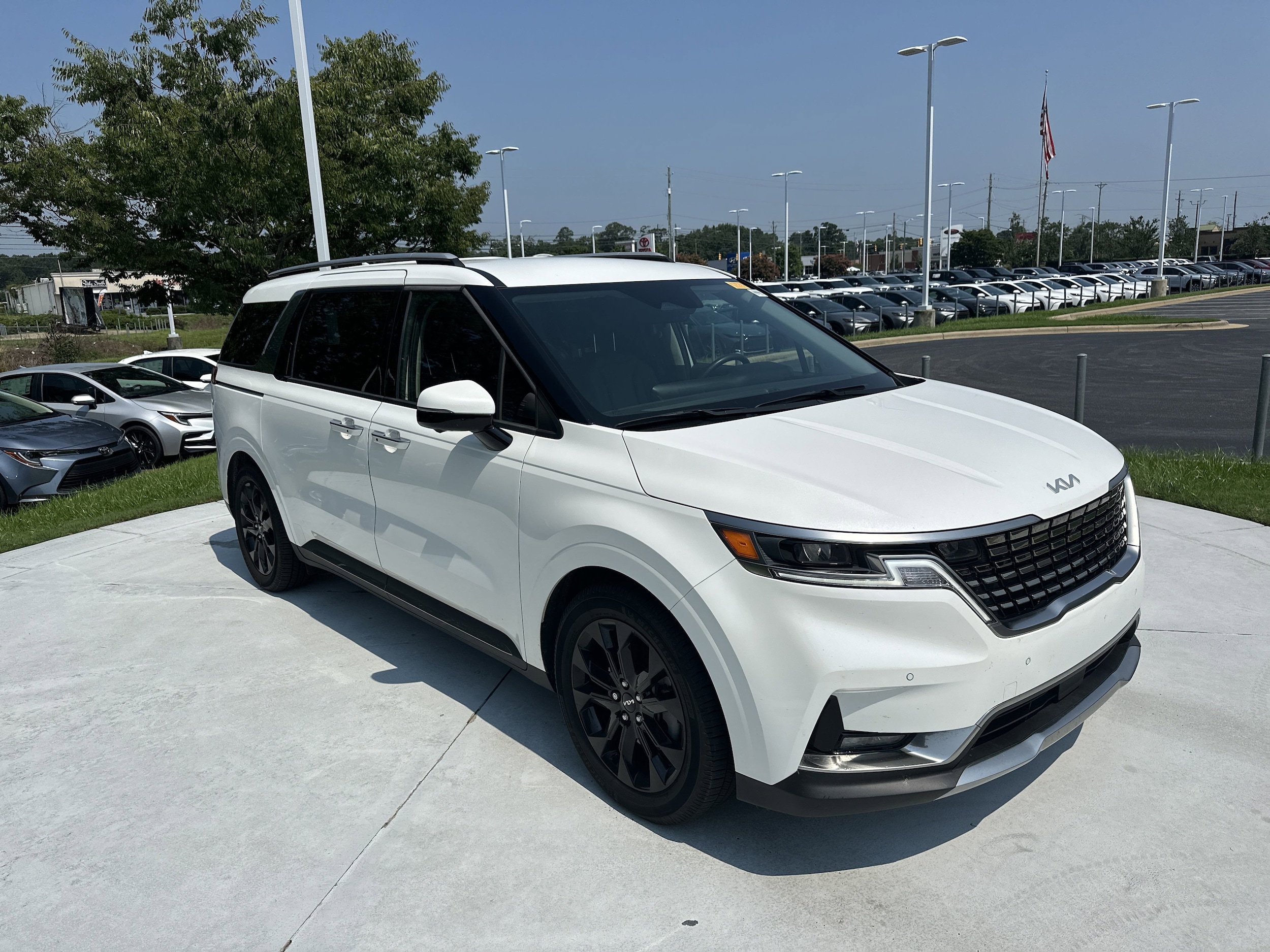 2024 Kia Carnival SX