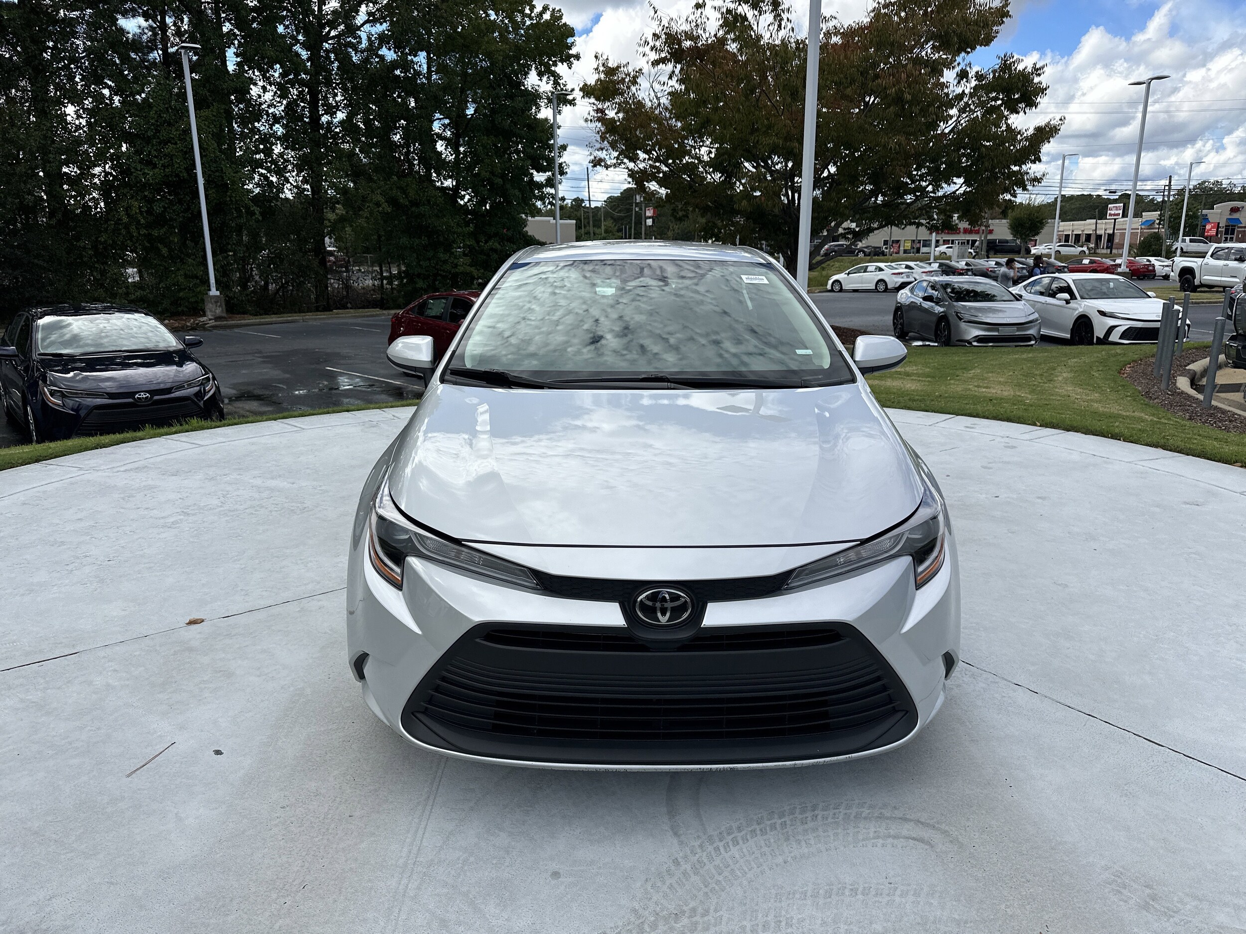 2024 Toyota Corolla LE photo 2