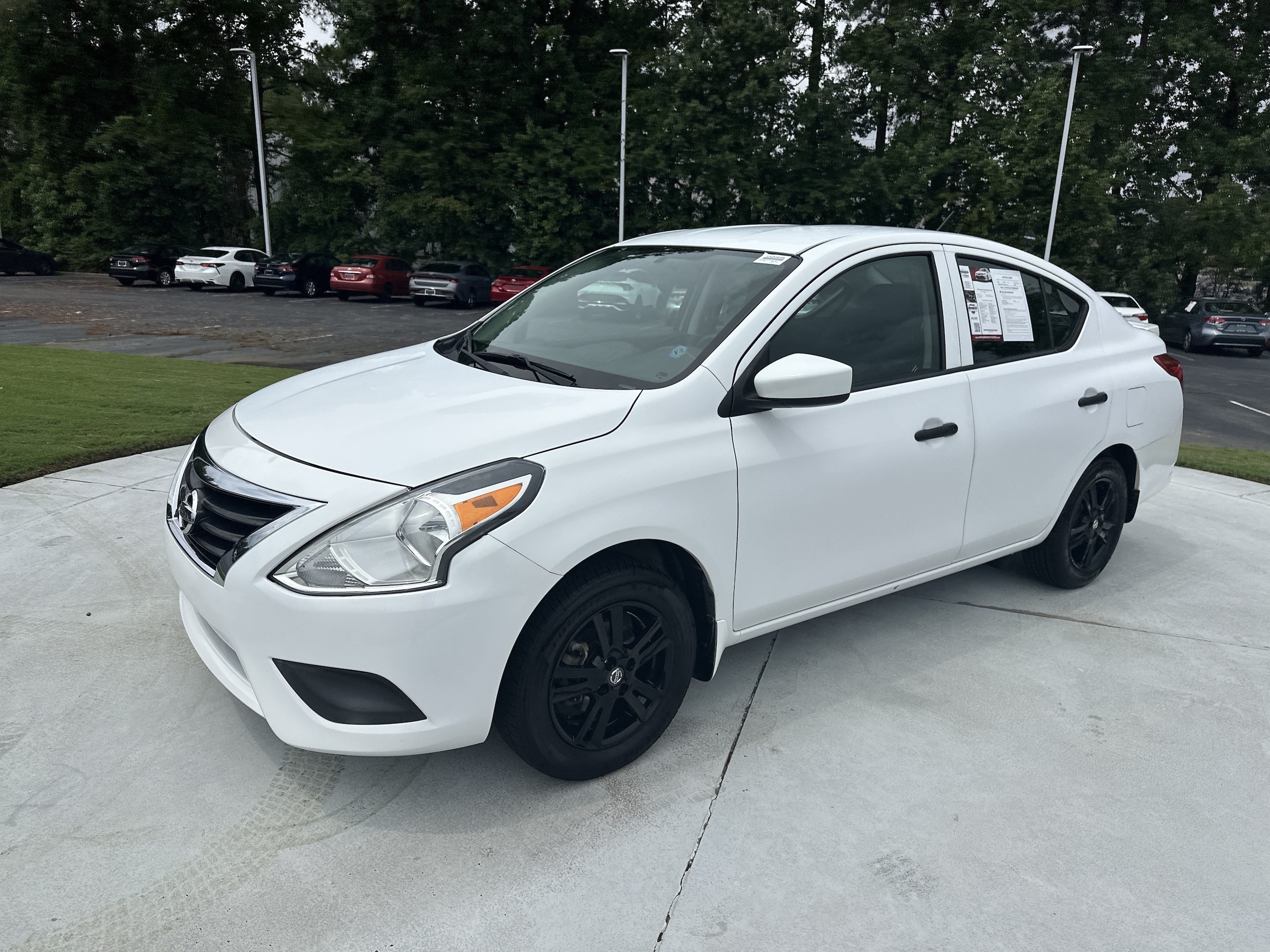 Nissan Versa Sedan S Plus