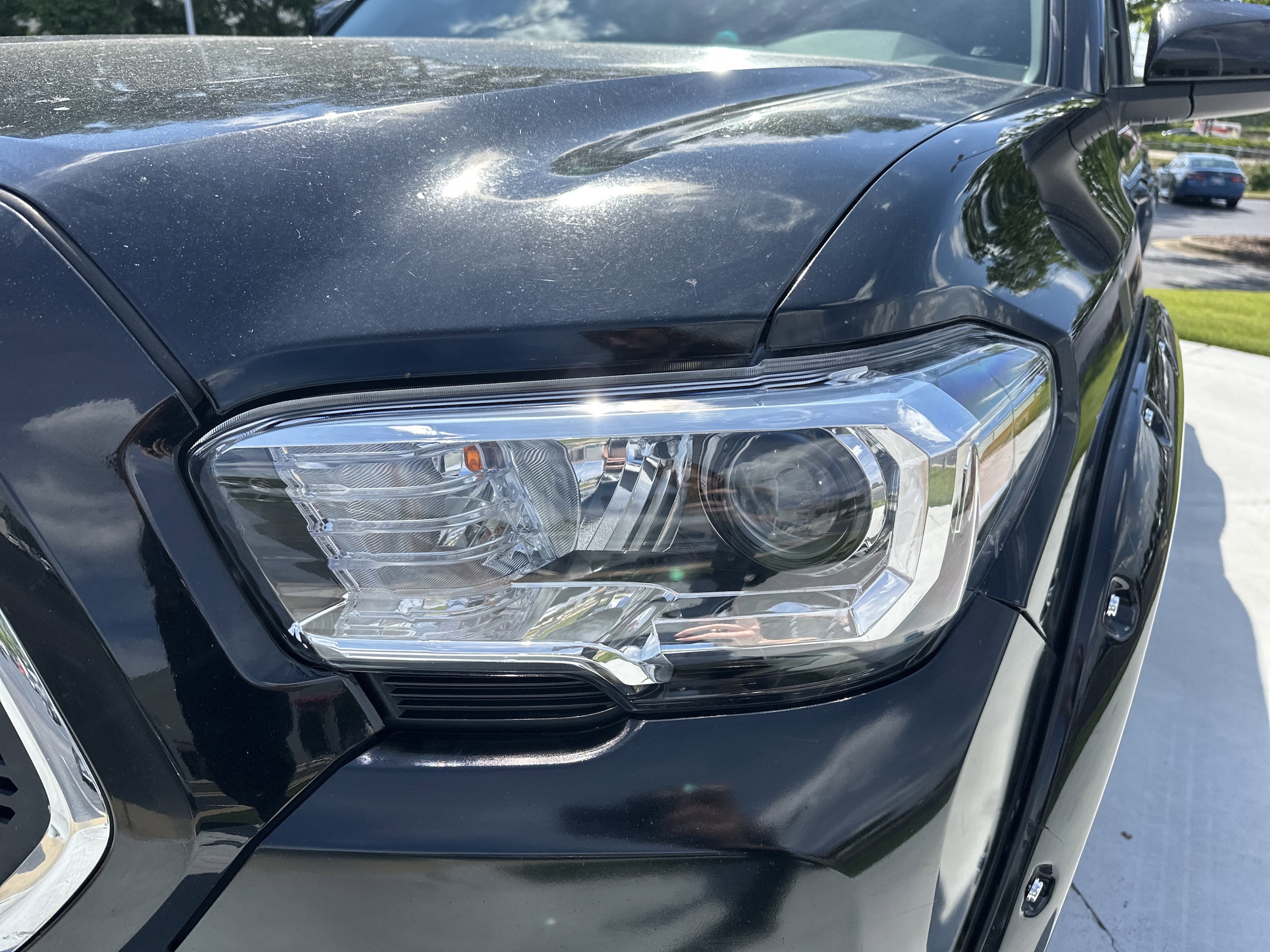 2017 Toyota Tacoma SR5 photo 5