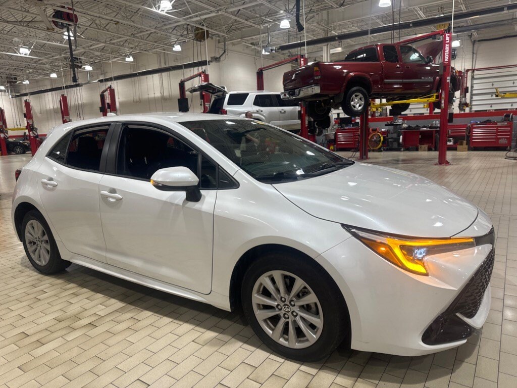 Certified 2024 Toyota Corolla Hatchback SE Hatchback