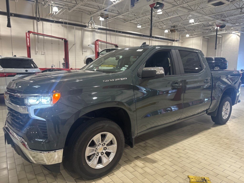 Used 2025 Chevrolet Silverado 1500 LT Pickup
