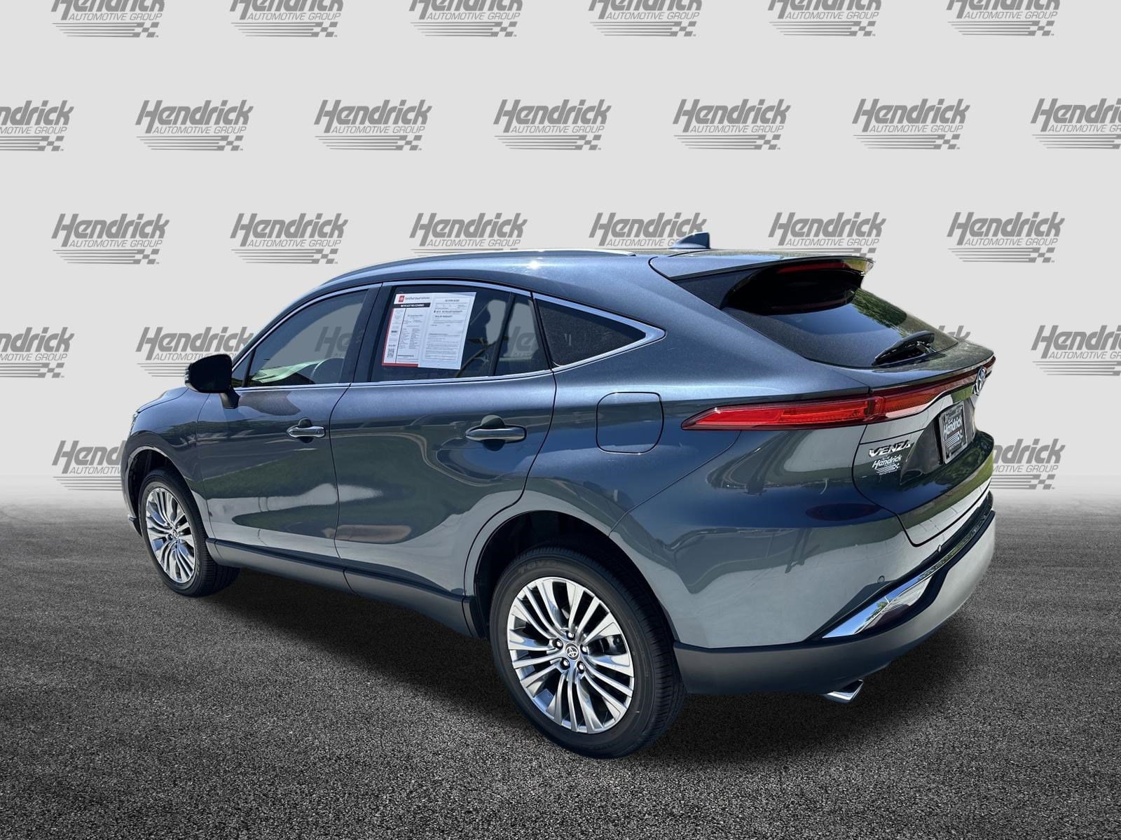 2023 Toyota Venza Limited photo 3