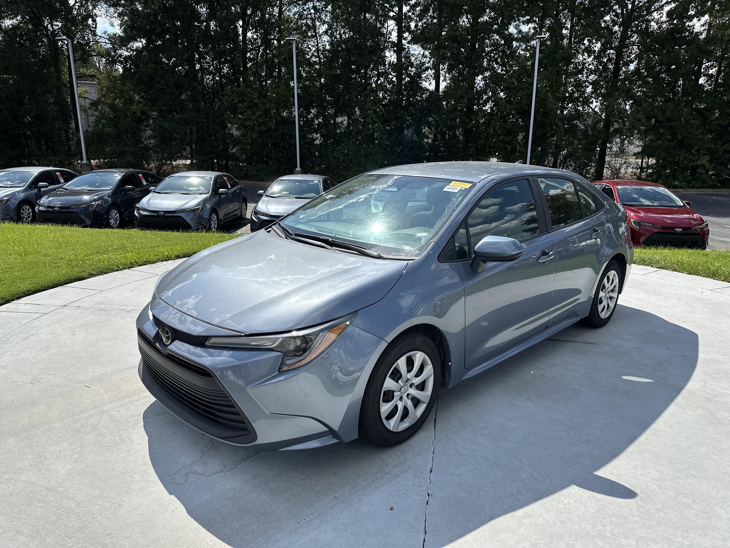 2024 Toyota Corolla LE photo 3