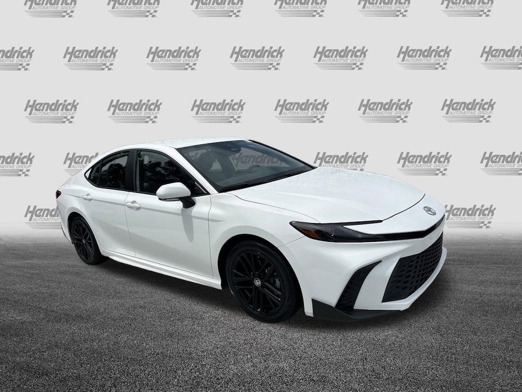 Used 2025 Toyota Camry SE Sedan