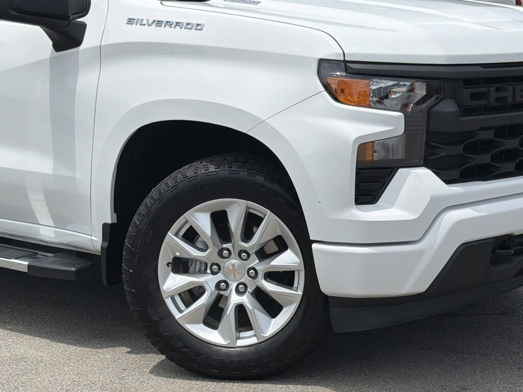 Used 2025 Chevrolet Silverado 1500 Custom Pickup
