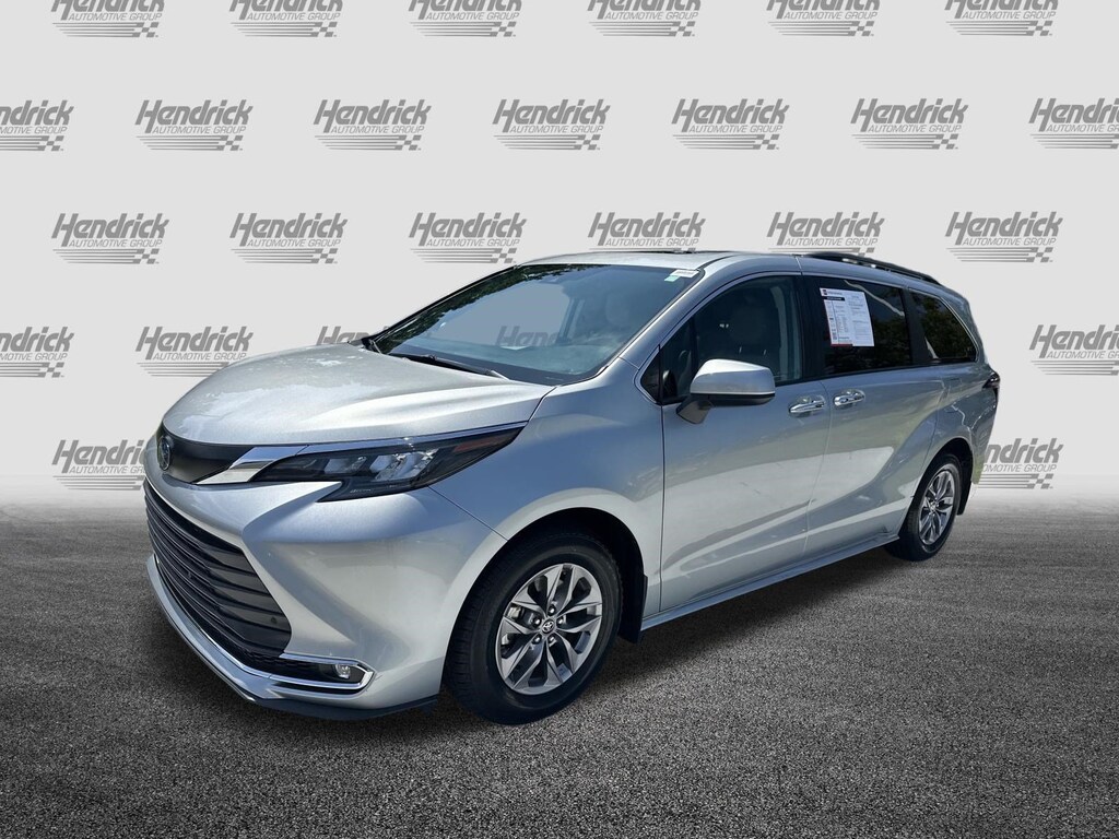 Certified 2024 Toyota Sienna XLE Minivan