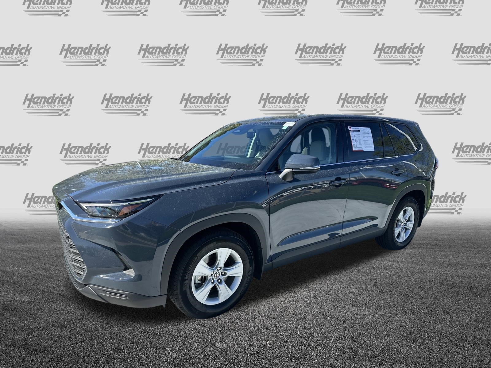 2025 Toyota Grand Highlander LE photo 4