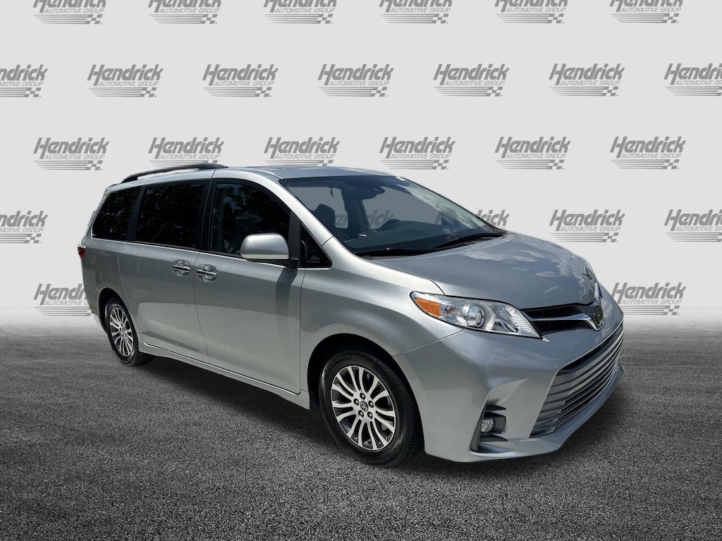 Used 2019 Toyota Sienna XLE Minivan