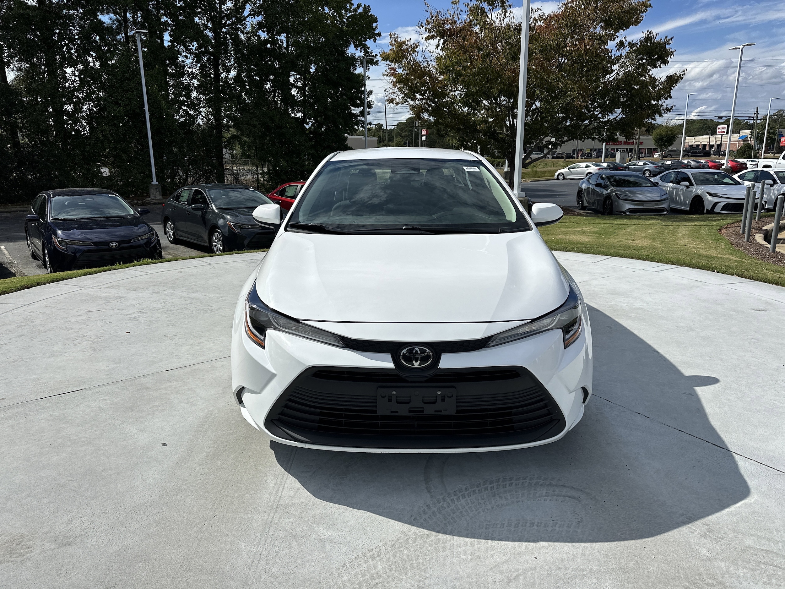2024 Toyota Corolla LE photo 2