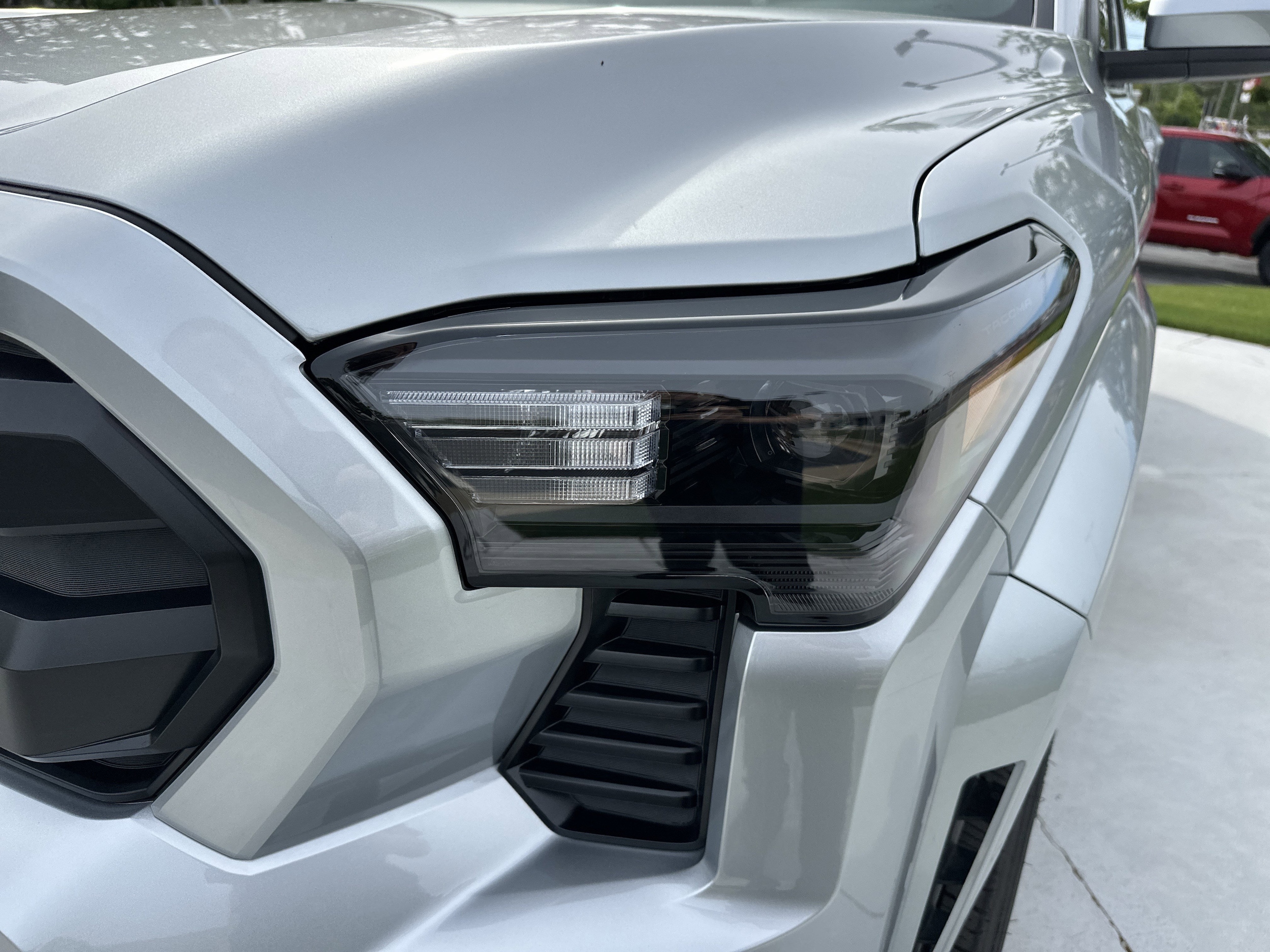 2025 Toyota Tacoma 2WD SR5 photo 5