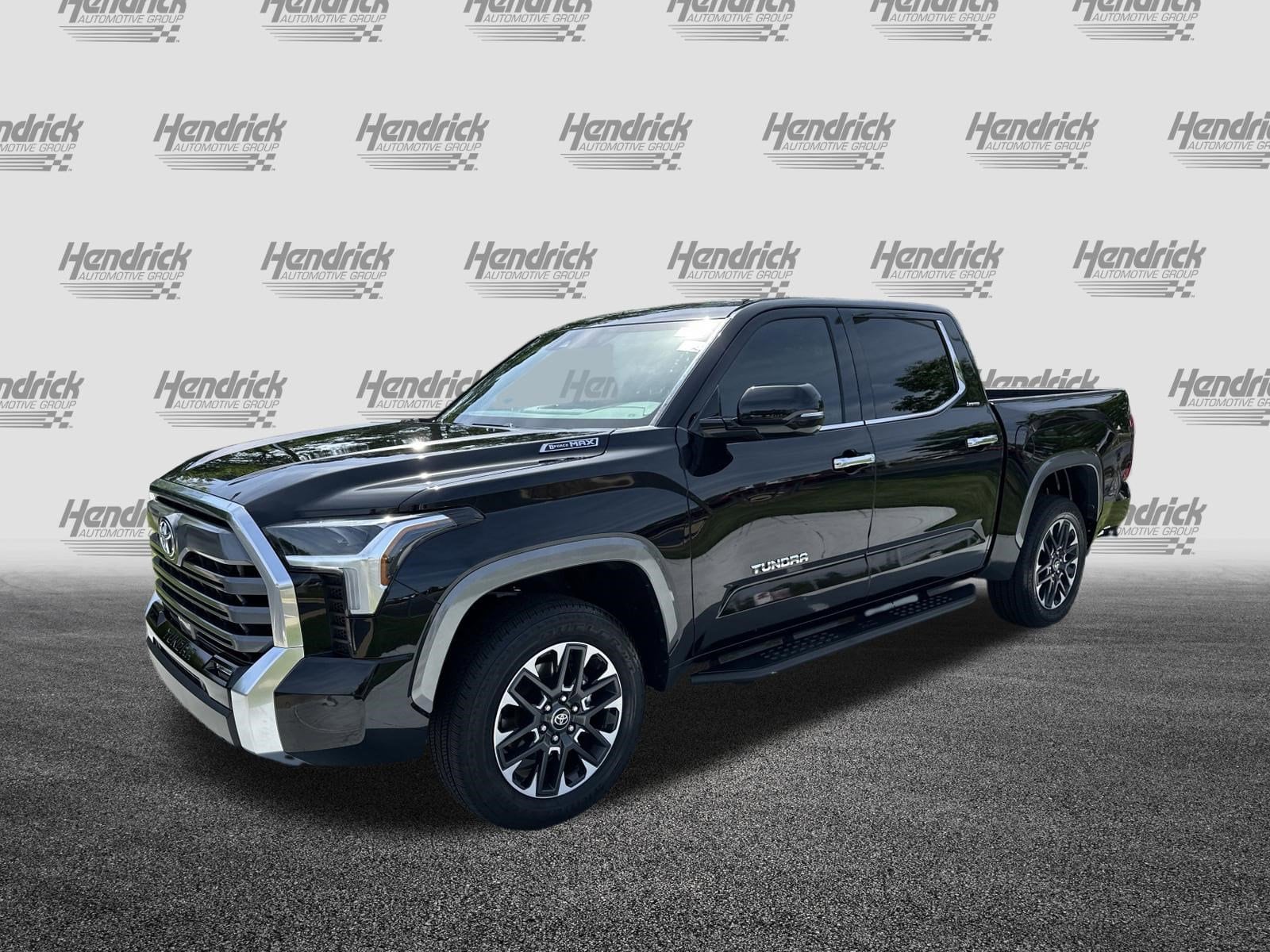 2025 Toyota Tundra 4WD Limited Hybrid photo 4