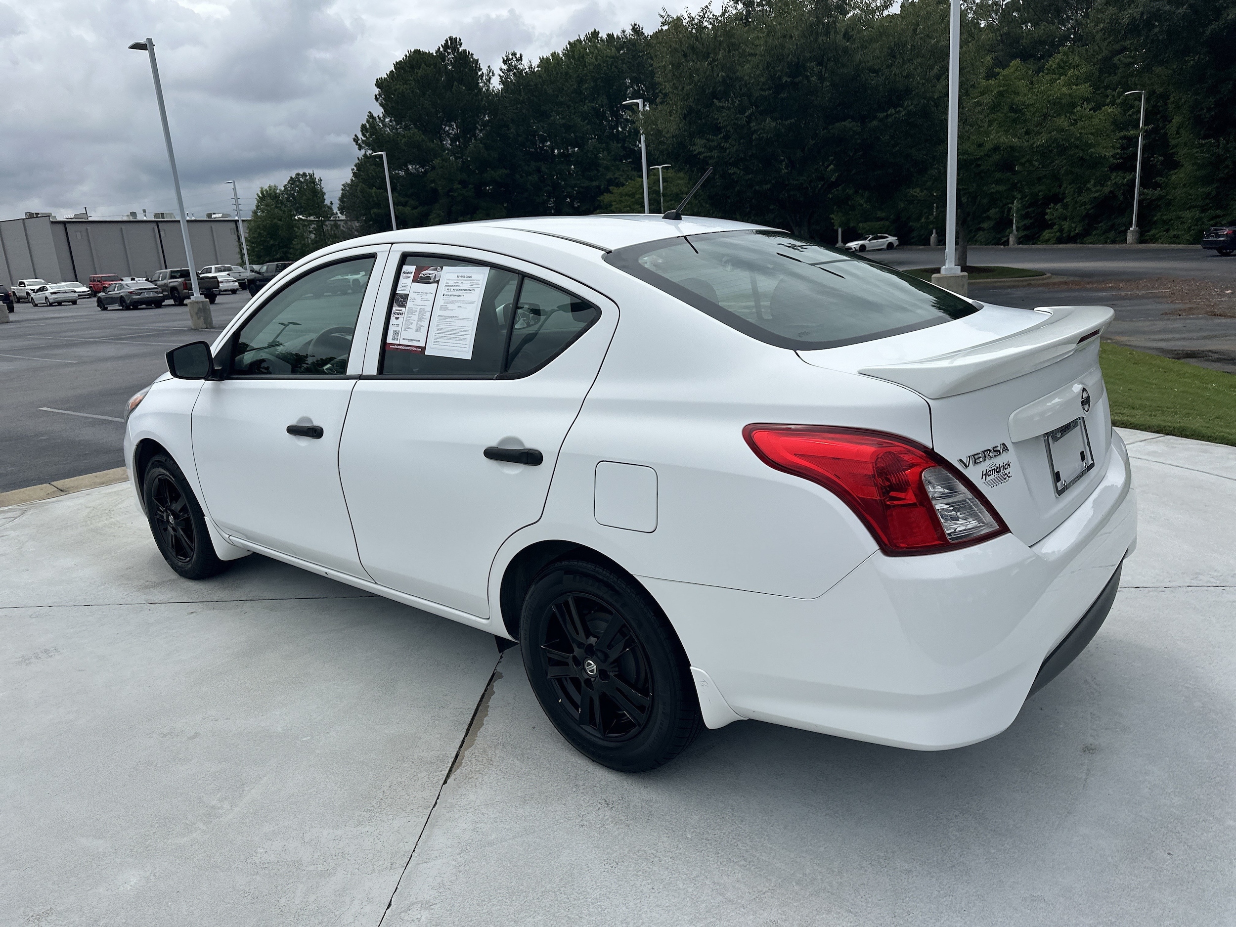 Nissan Versa Sedan S Plus