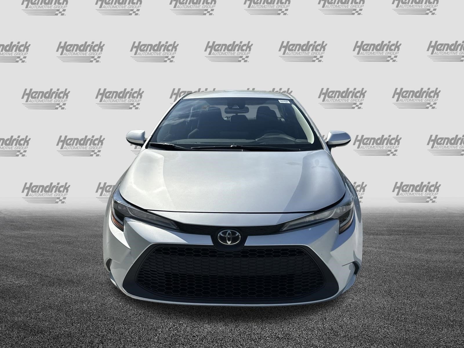 2022 Toyota Corolla LE photo 2