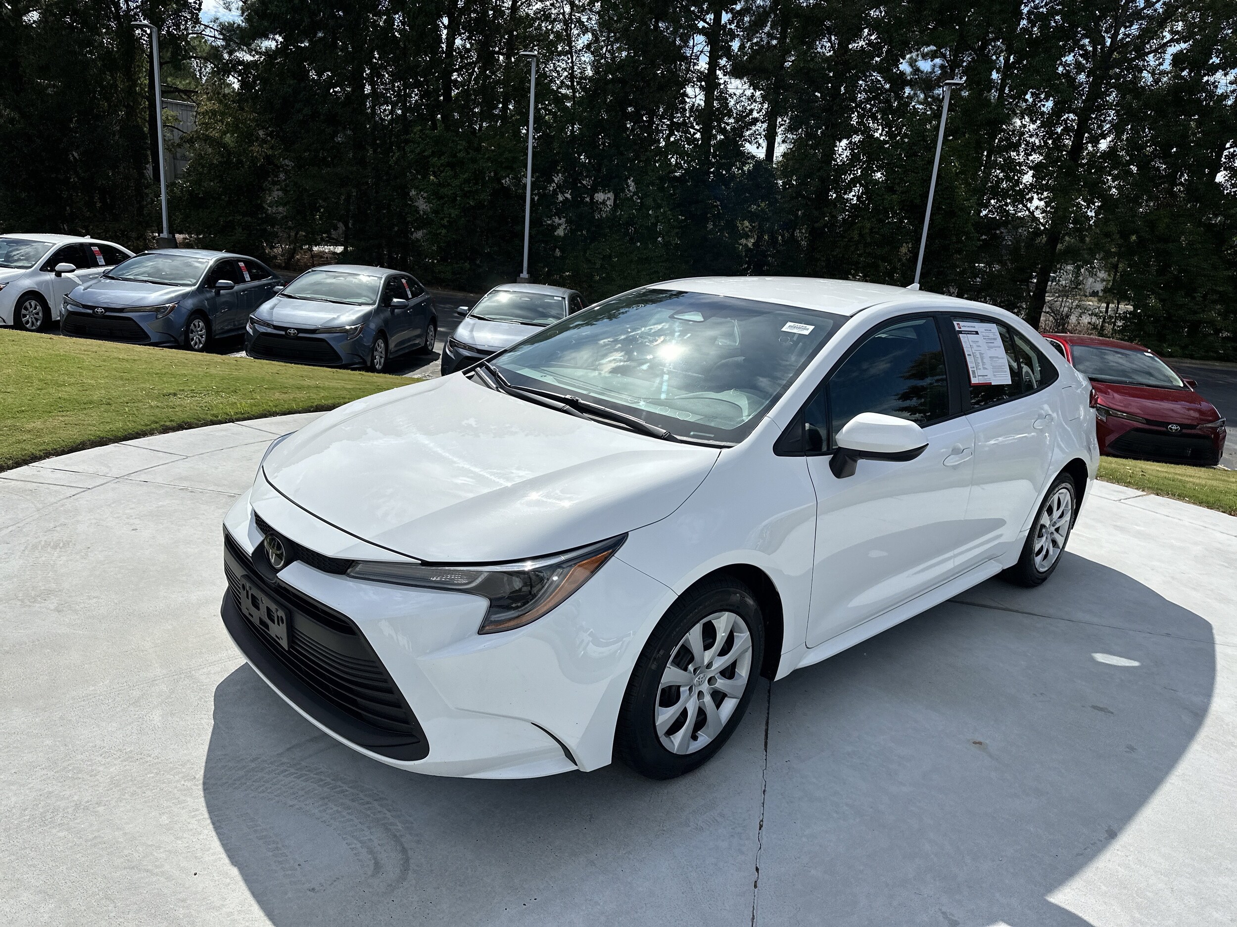 2024 Toyota Corolla LE photo 3