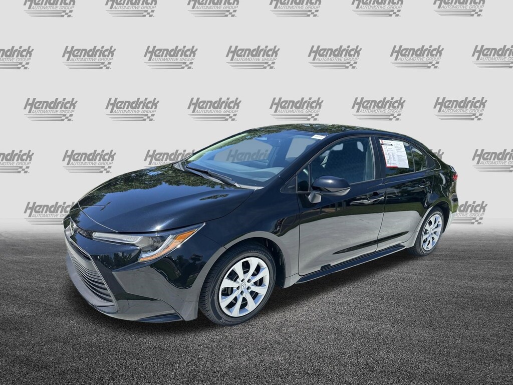 Certified 2025 Toyota Corolla LE Sedan
