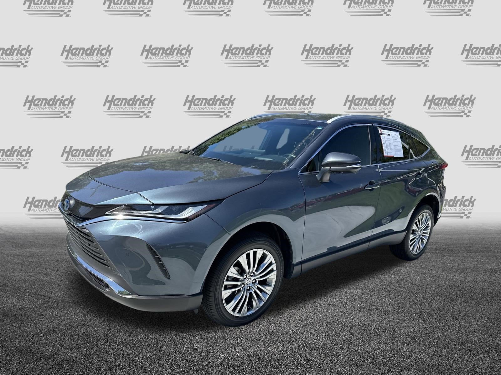 2023 Toyota Venza Limited photo 4