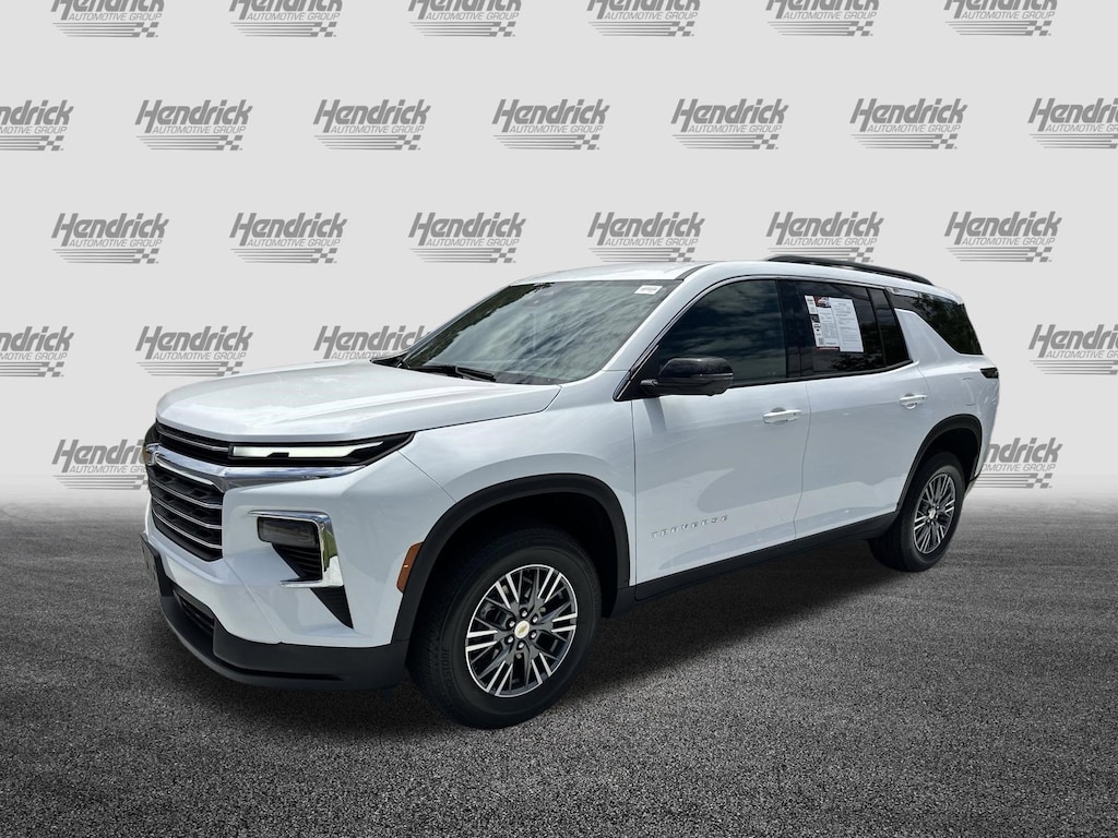 Used 2024 Chevrolet Traverse FWD LT SUV
