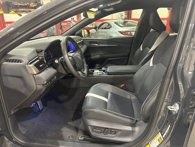 2025 Toyota Camry SE Sedan
