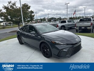 2025 Toyota Camry SE Sedan