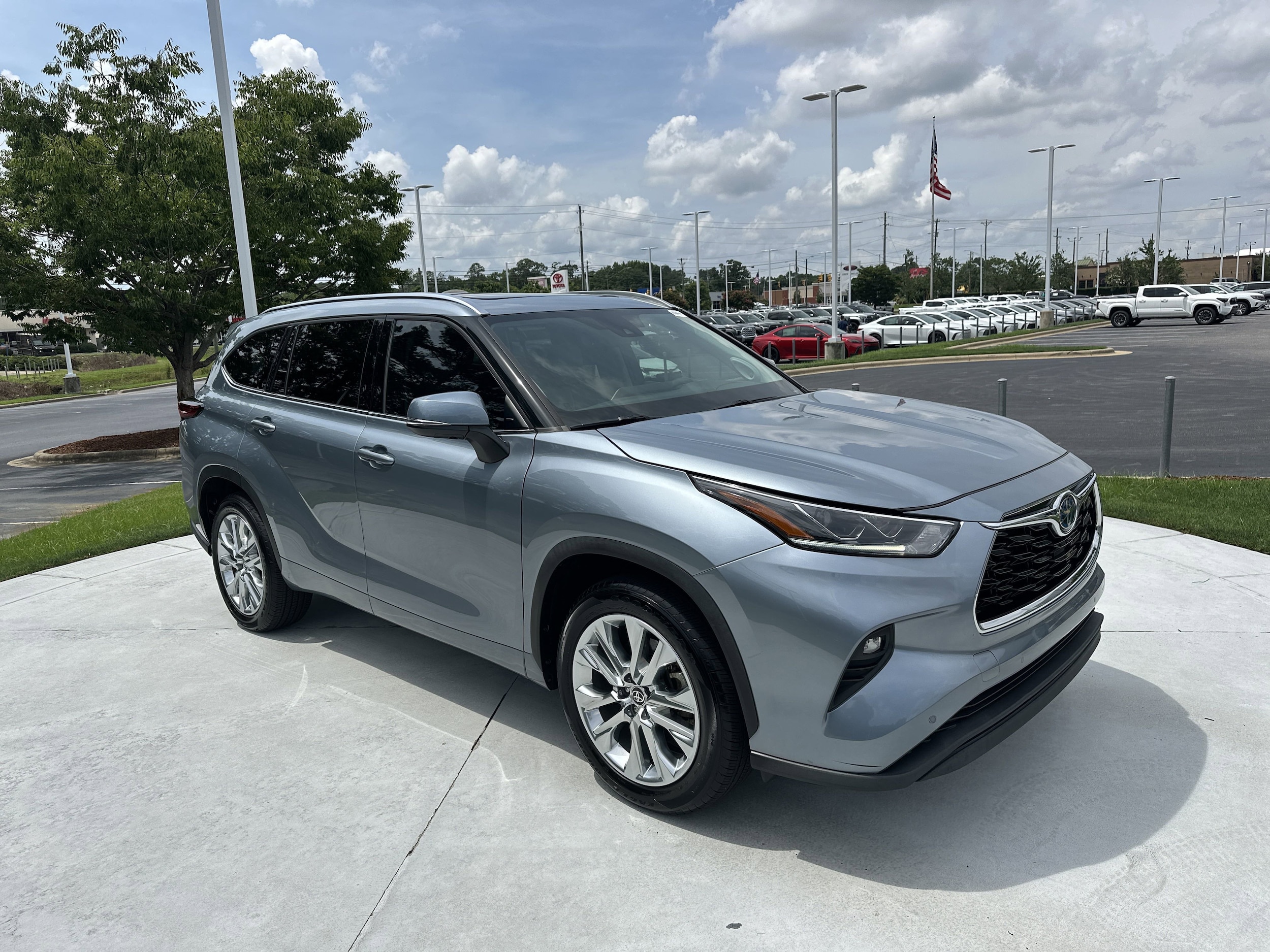 2023 Toyota Highlander Hybrid Limited