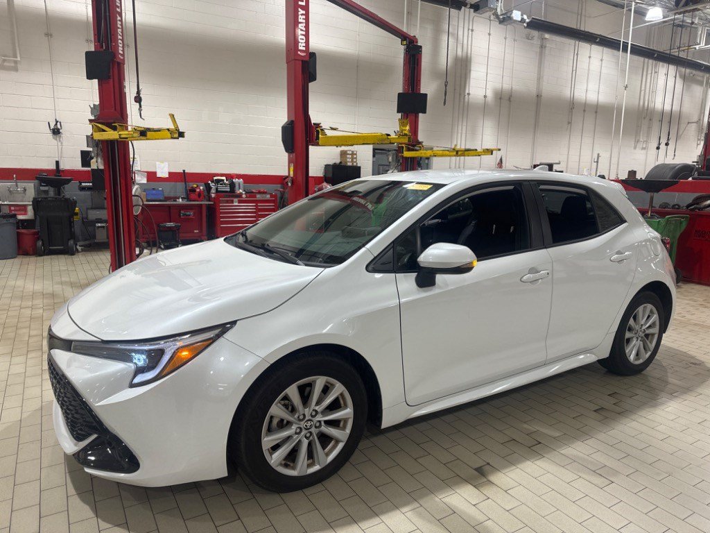 Toyota Corolla Hatchback SE