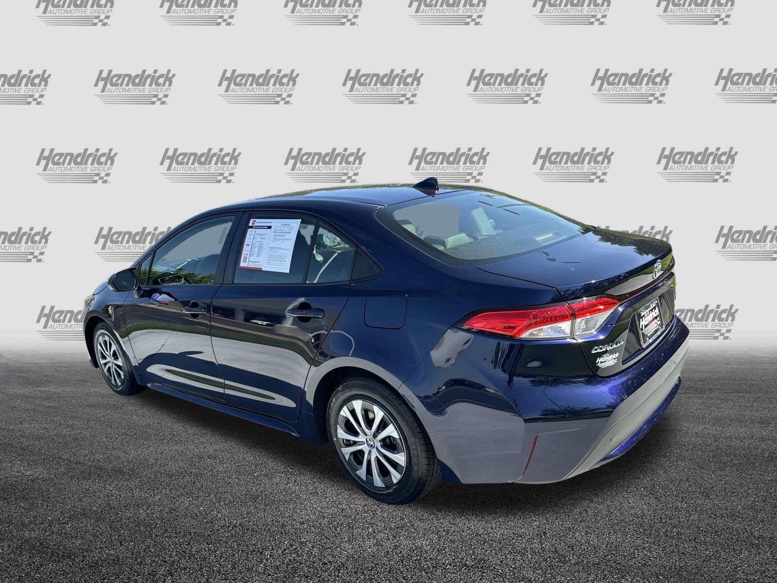 2022 Toyota Corolla Hybrid LE photo 3