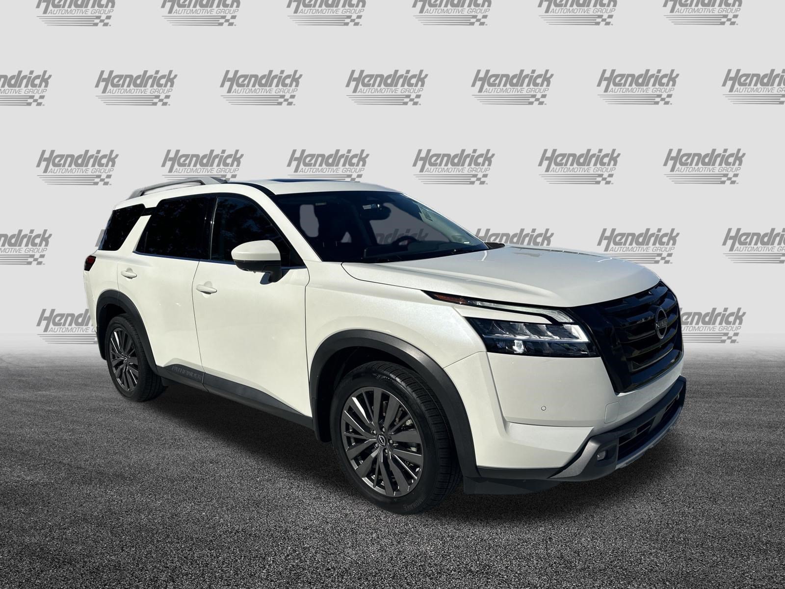 2022 Nissan Pathfinder SL SUV
