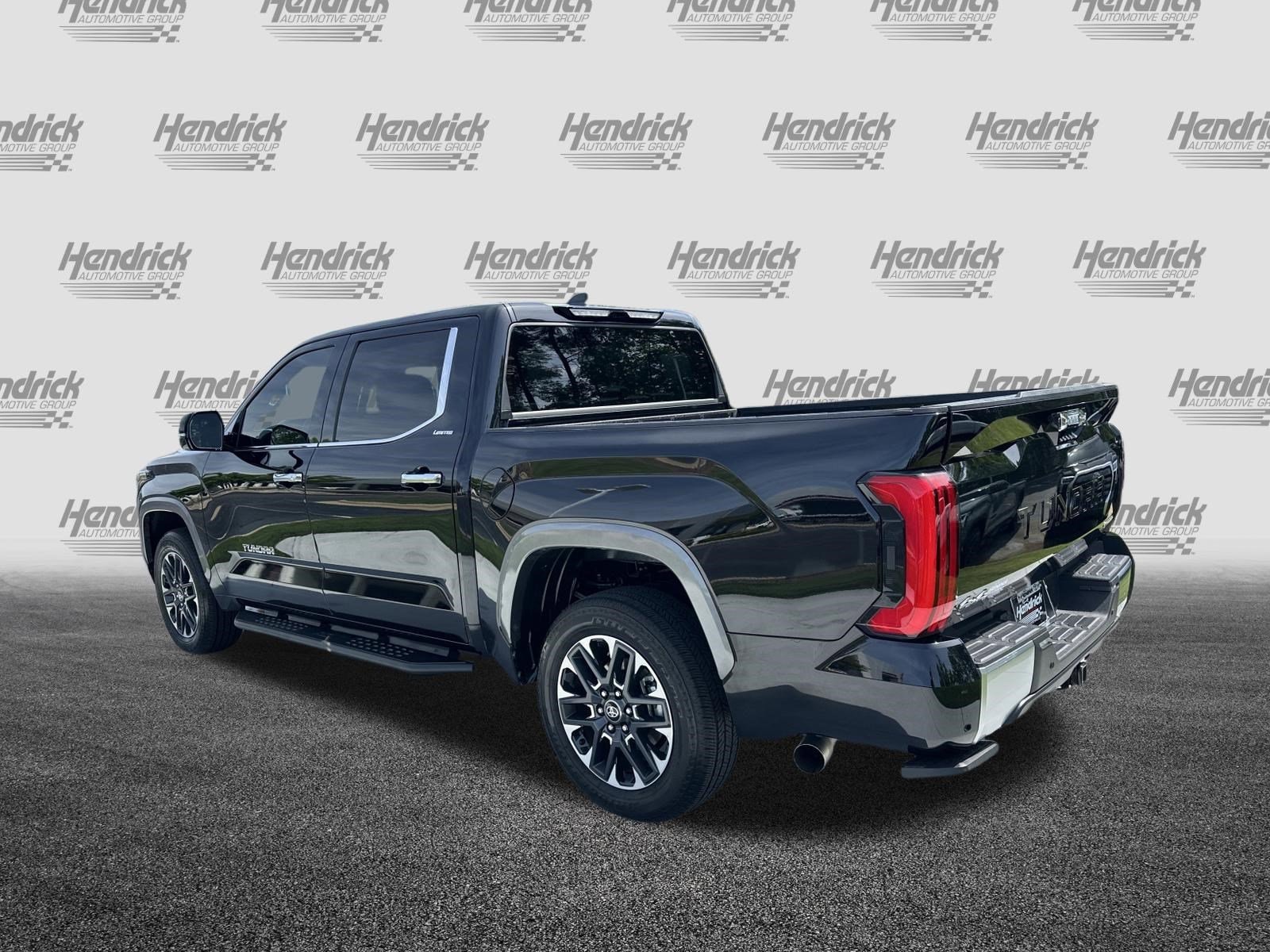 2025 Toyota Tundra 4WD Limited Hybrid photo 3