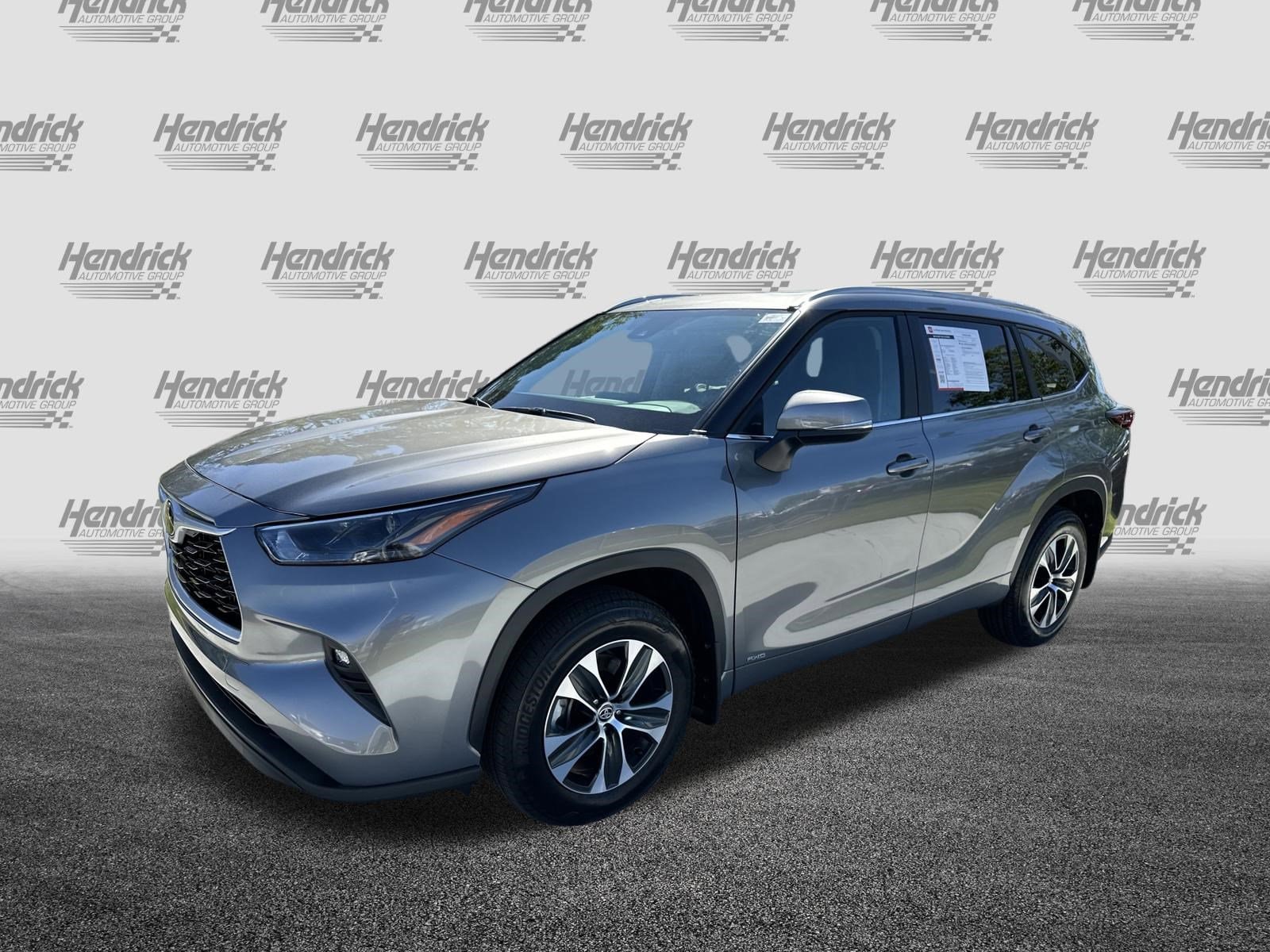 2026 Toyota Highlander Hybrid XLE photo 4