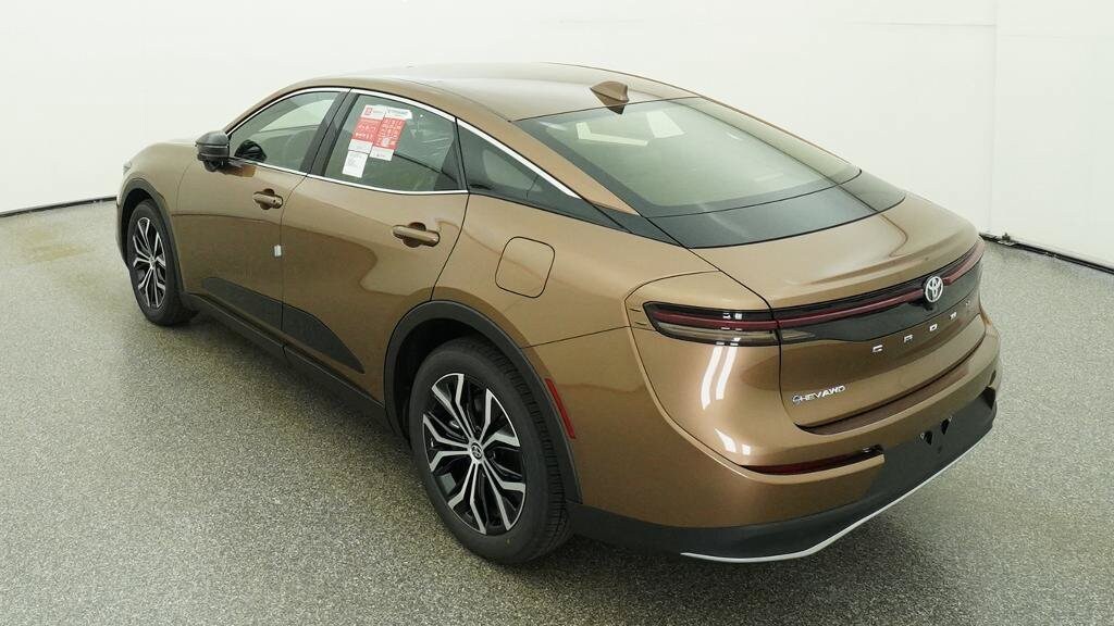 Toyota Crown XLE