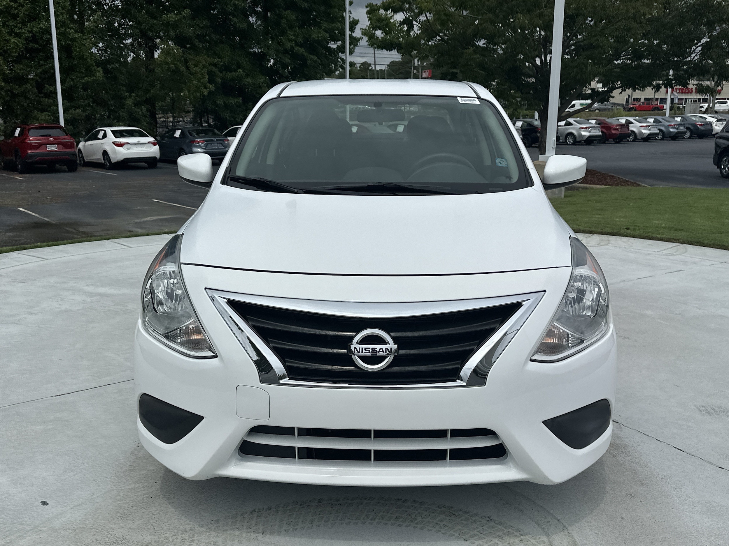 Nissan Versa Sedan S Plus