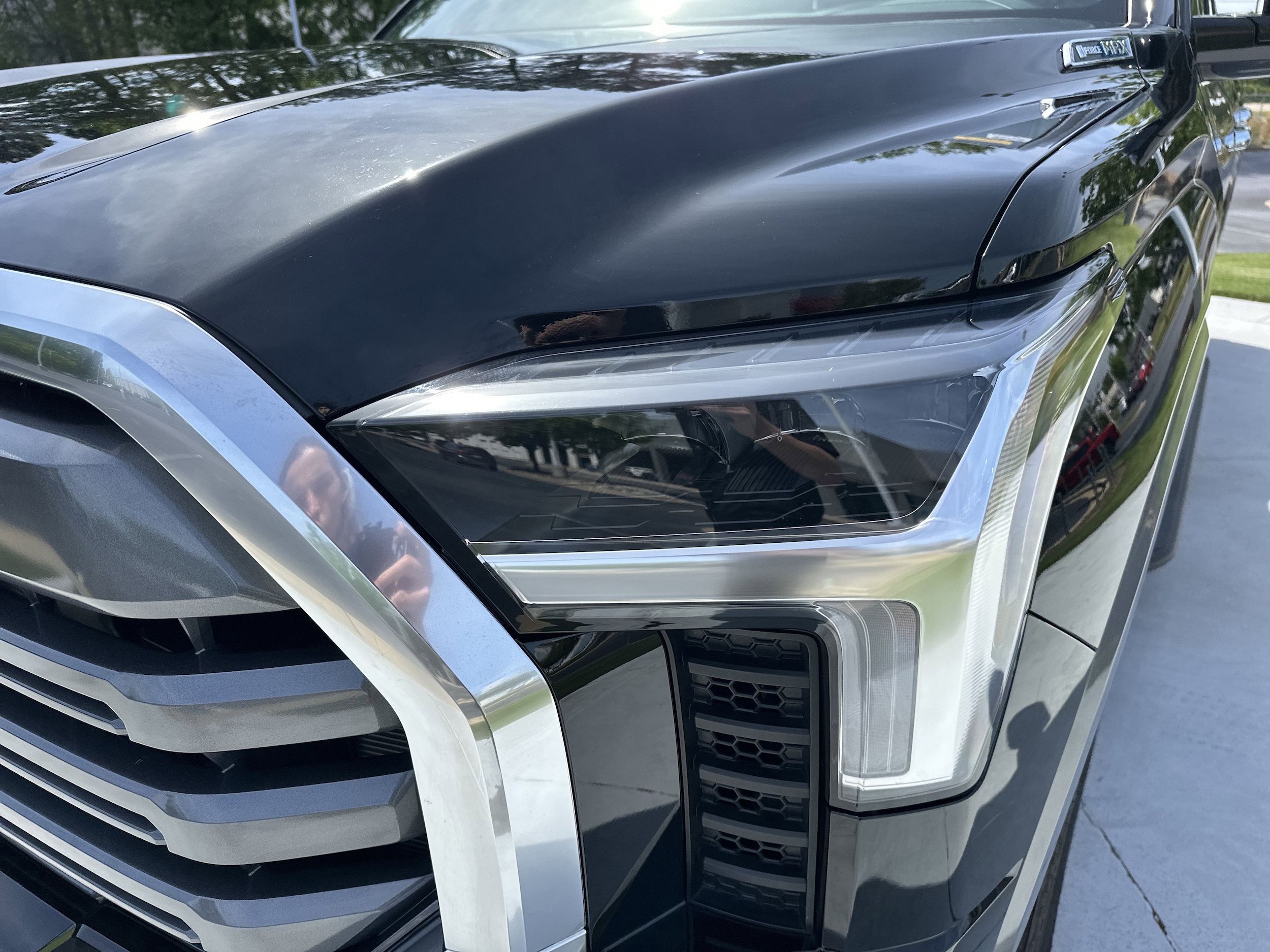 2025 Toyota Tundra 4WD Limited Hybrid photo 5