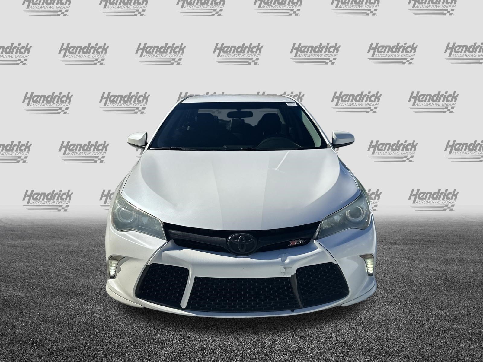 Used 2016 Toyota Camry SE Sedan