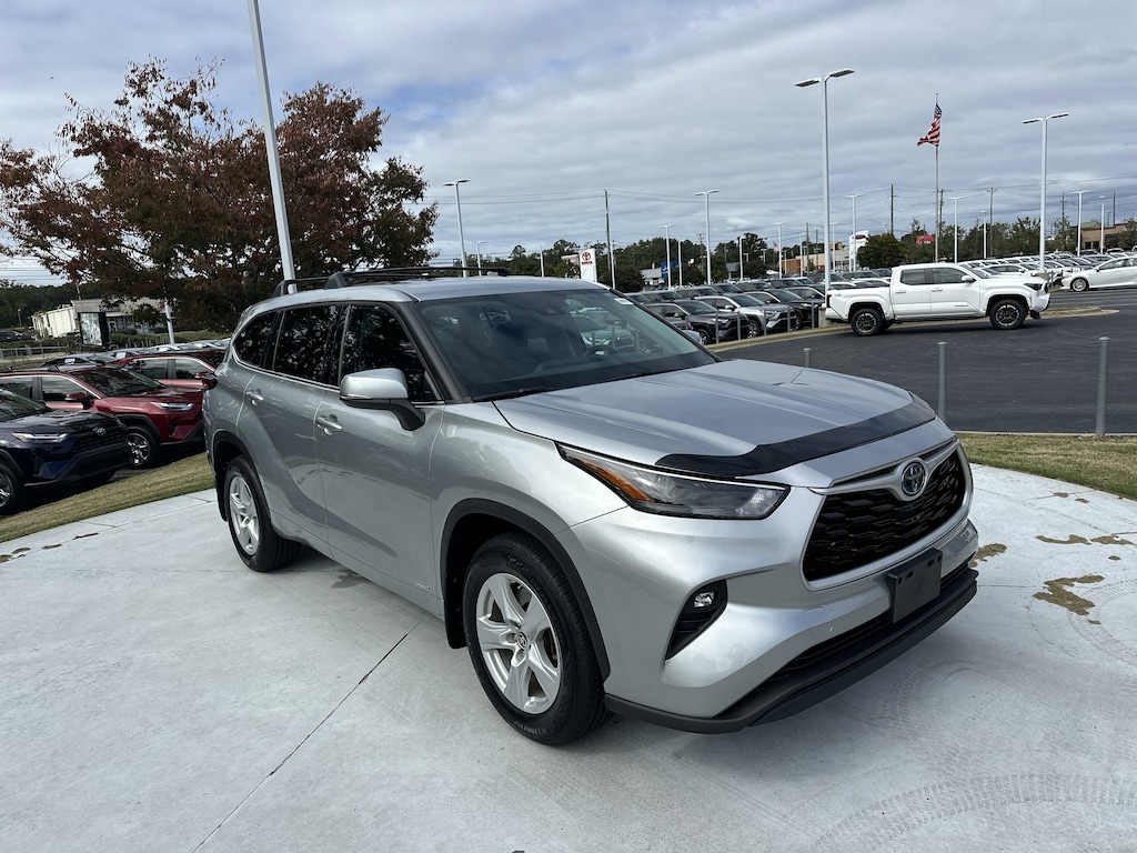 Certified 2022 Toyota Highlander Hybrid LE SUV