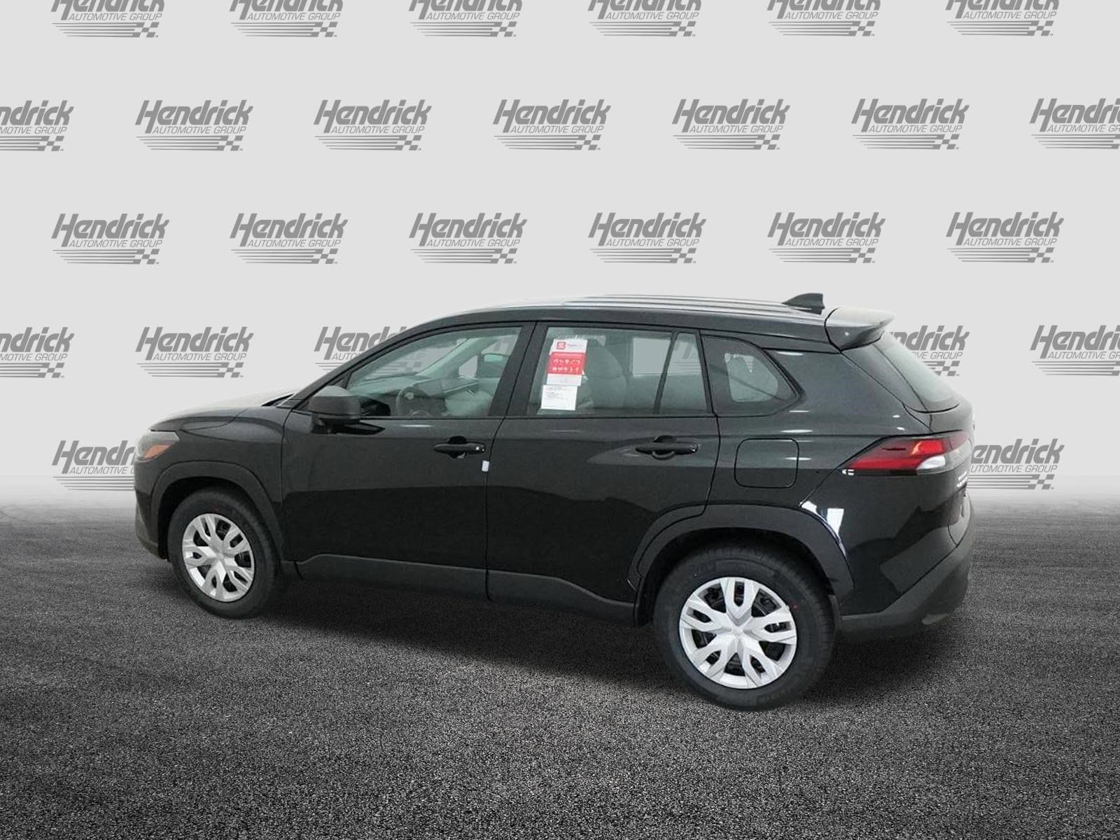 2026 Toyota Corolla Cross L photo 6