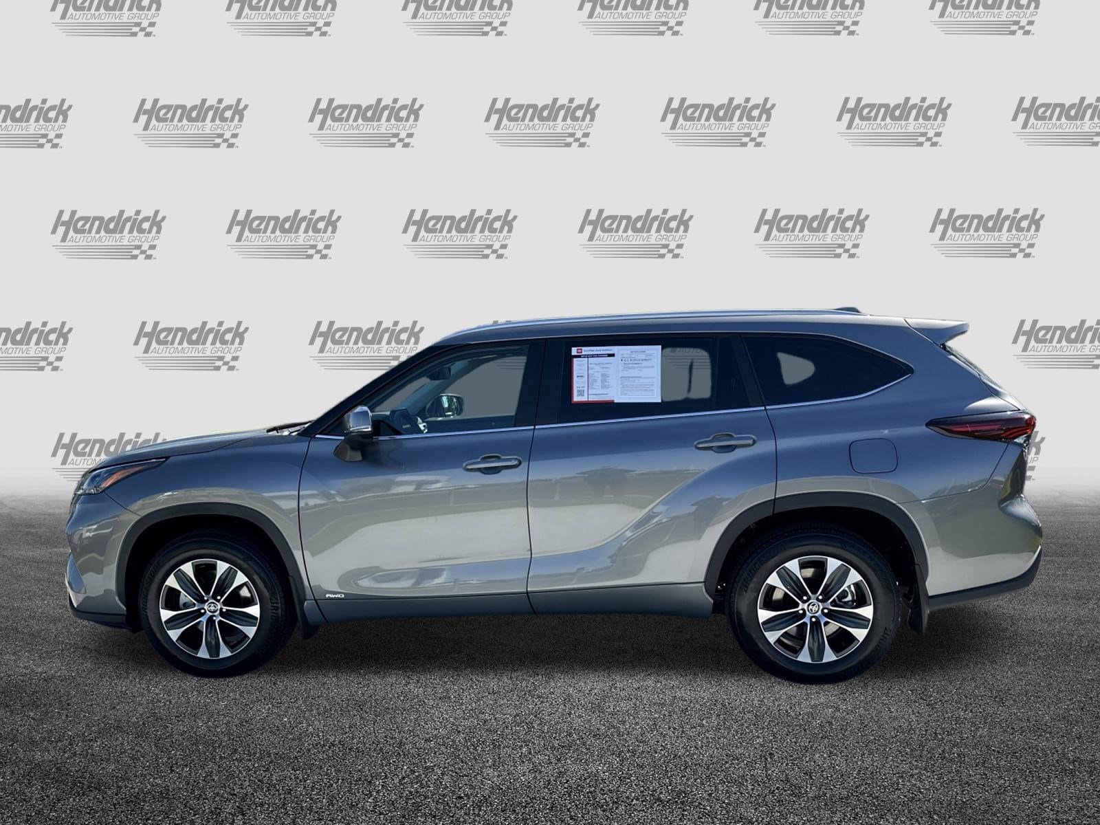 2026 Toyota Highlander Hybrid XLE photo 6