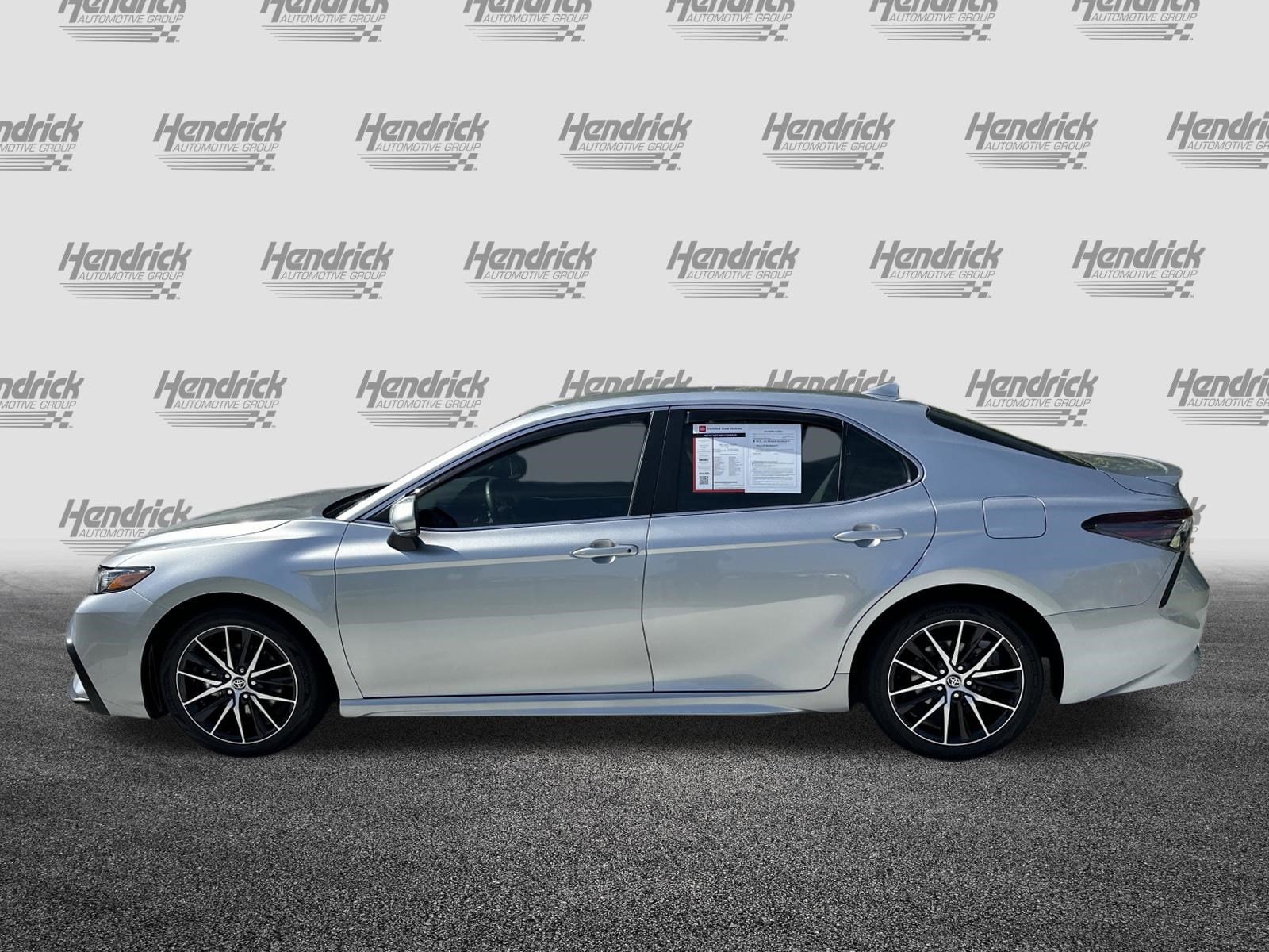 2023 Toyota Camry SE photo 6