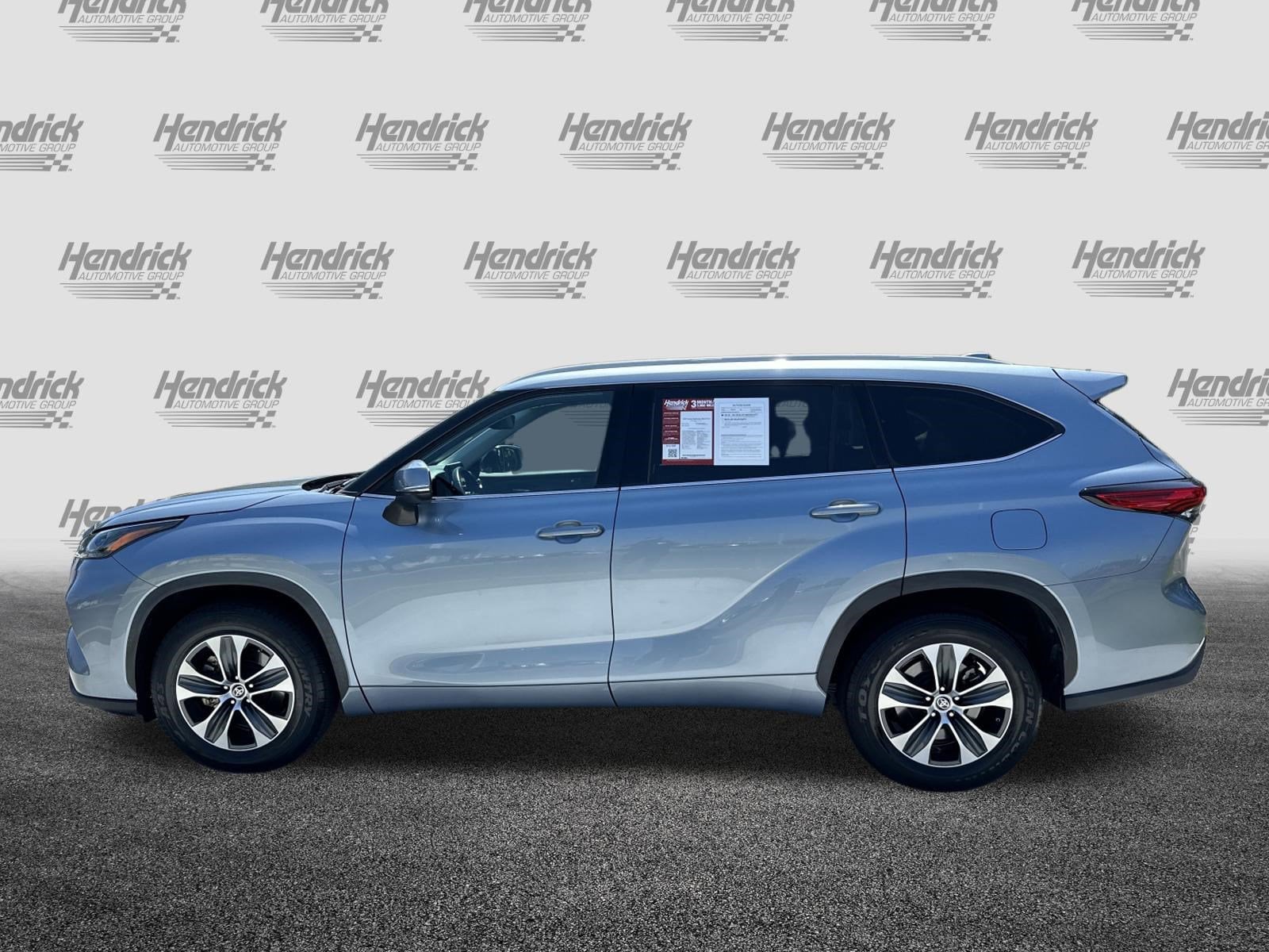 2022 Toyota Highlander Hybrid XLE photo 5