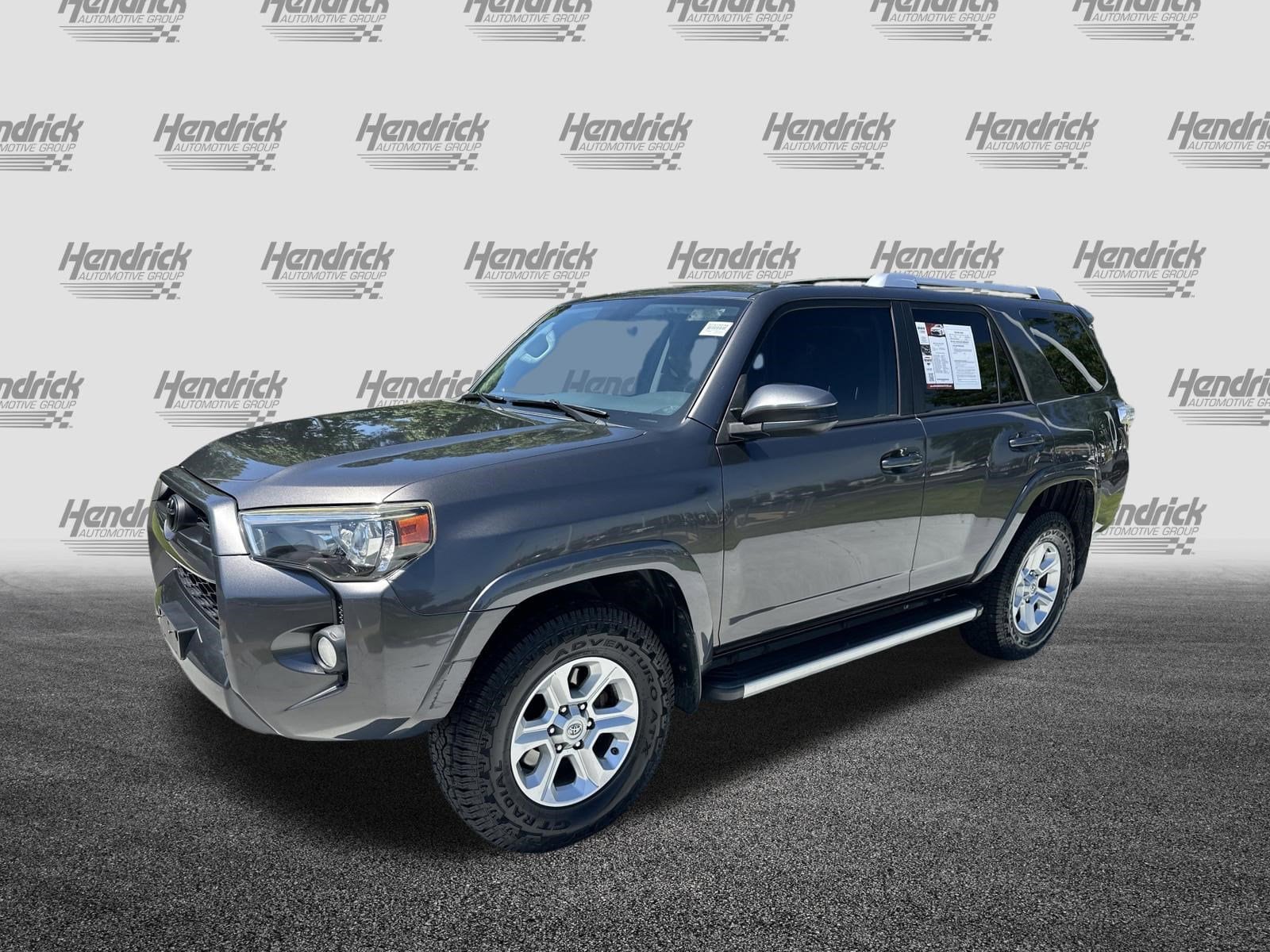 2016 Toyota 4Runner SR5 photo 4