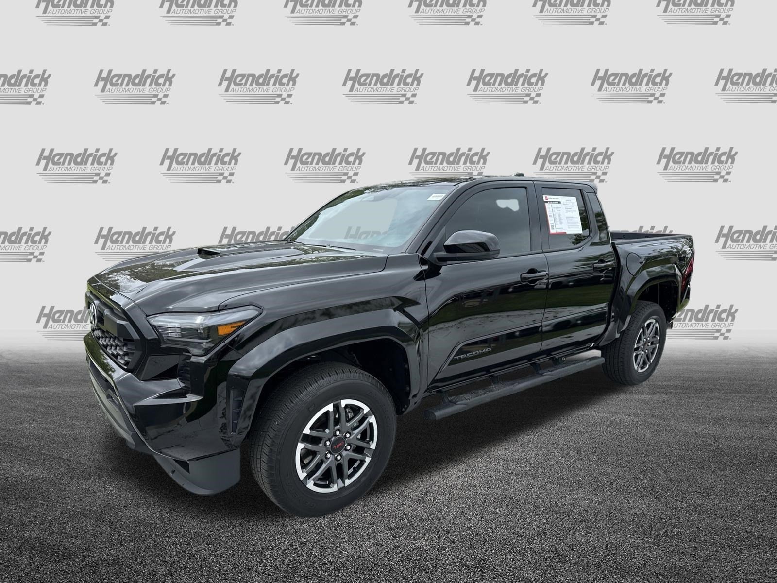 2025 Toyota Tacoma 4WD TRD Sport photo 4