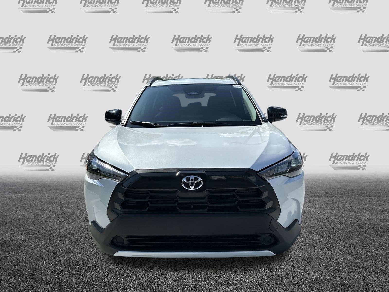 2026 Toyota Corolla Cross LE photo 2