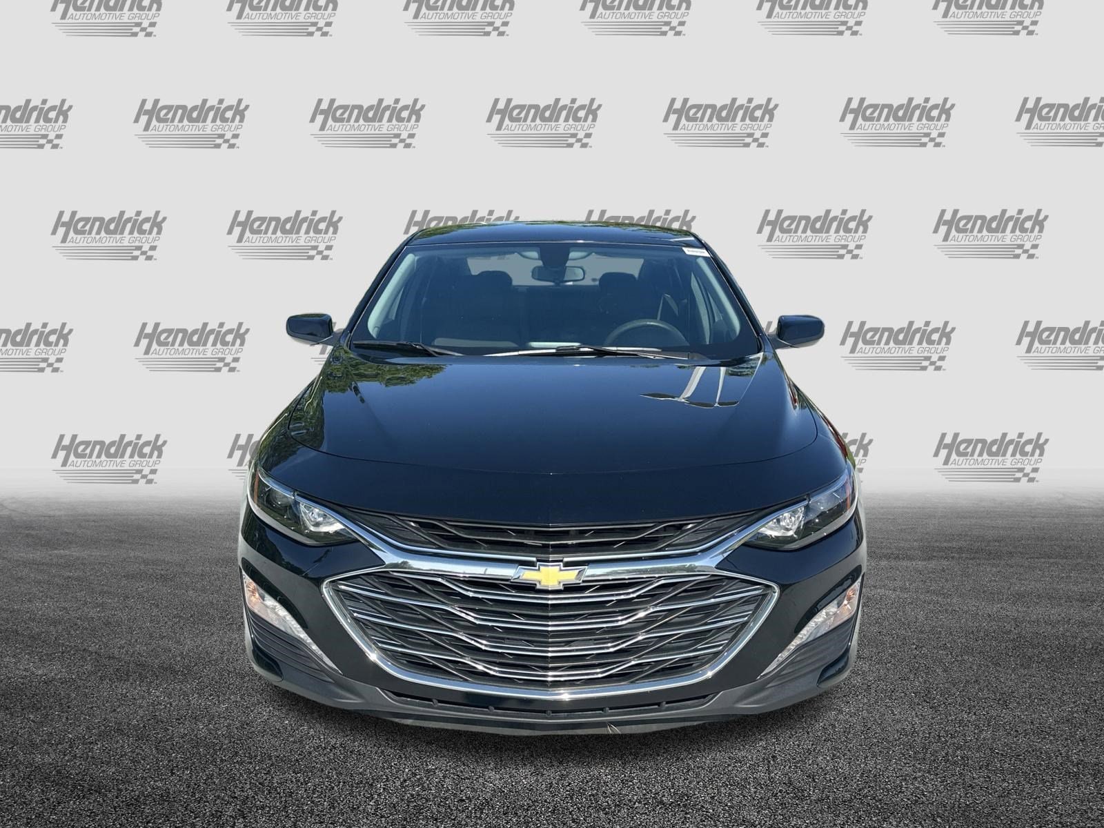 2021 Chevrolet Malibu LT photo 2