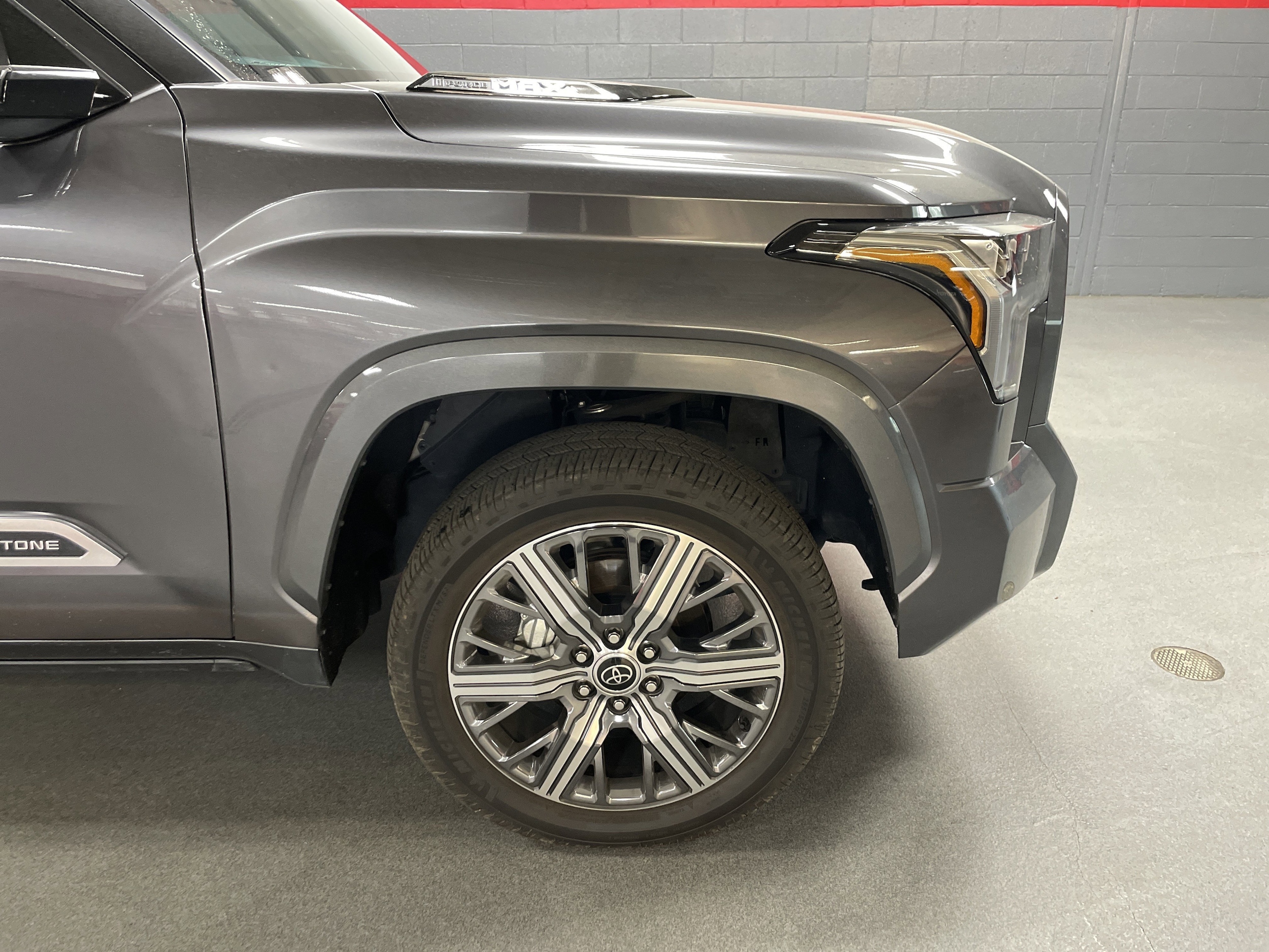 2024 Toyota Tundra 4WD Capstone Hybrid photo 5