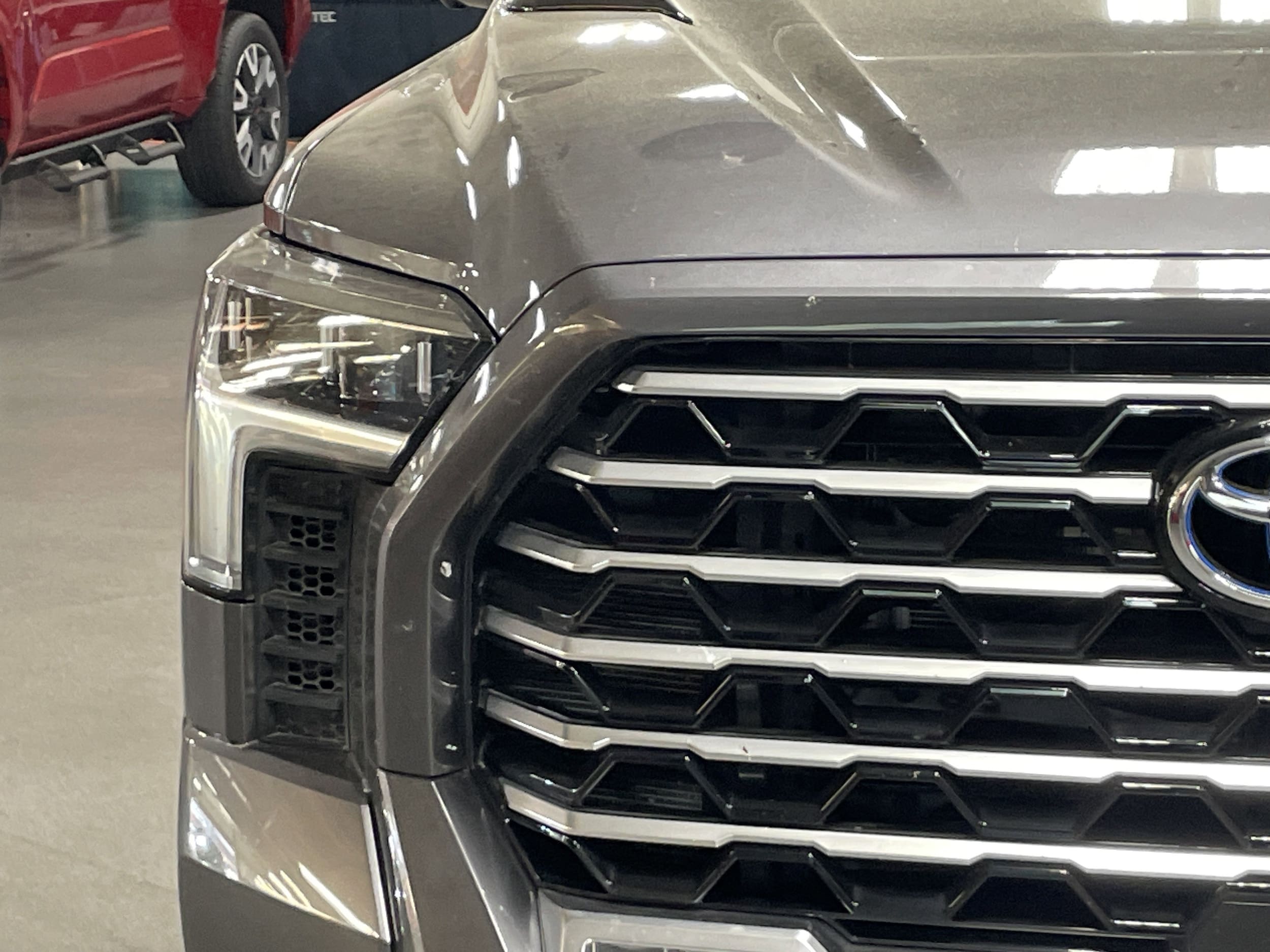 2024 Toyota Tundra 4WD Capstone Hybrid photo 4