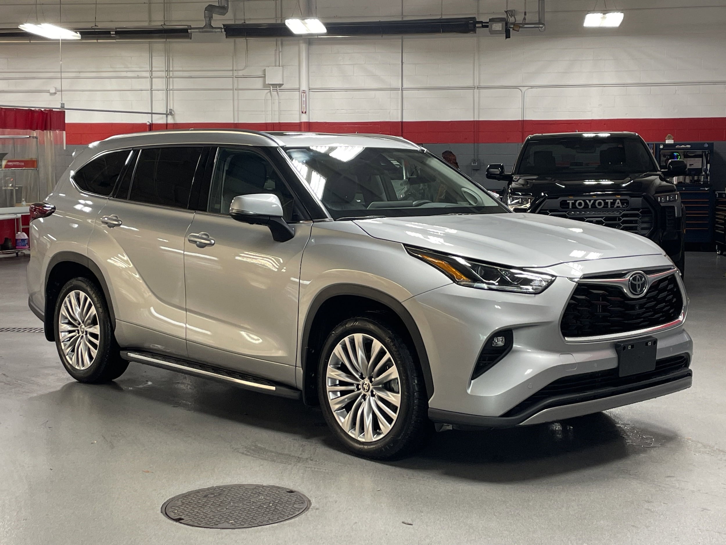2024 Toyota Highlander Platinum